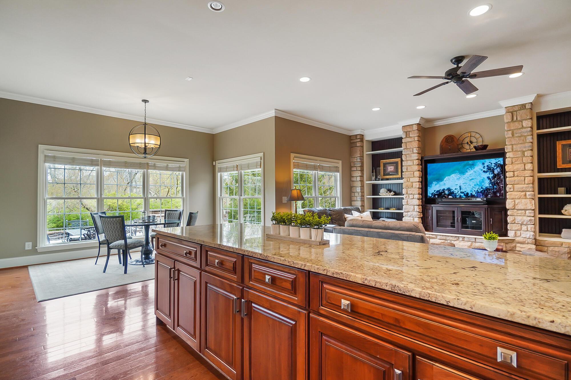 6090 Quin Abbey Court W