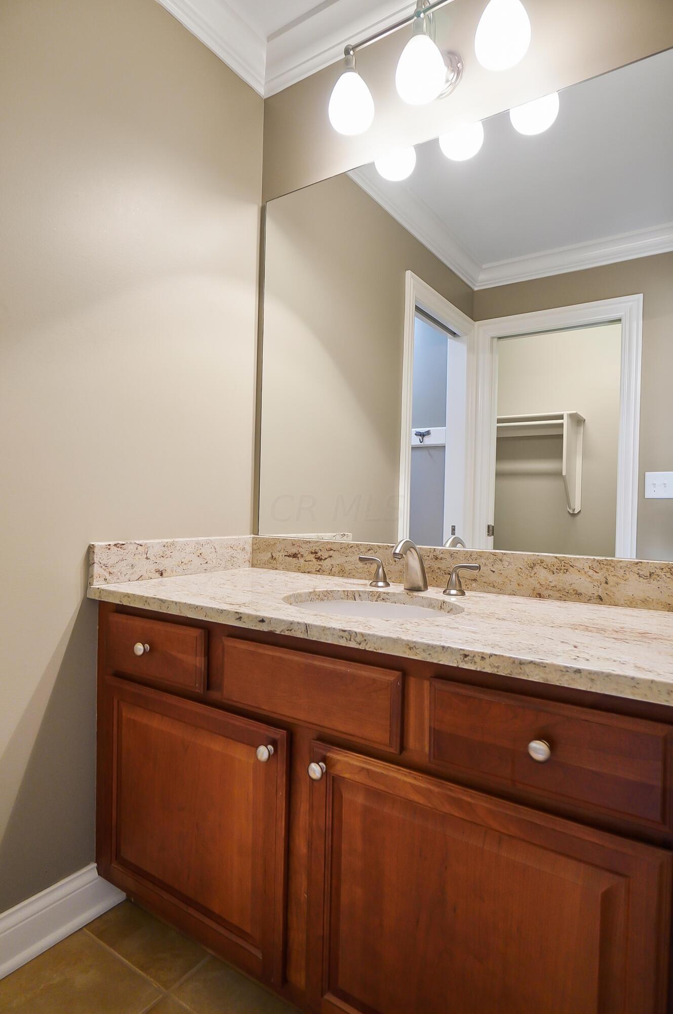 6090 Quin Abbey Court W