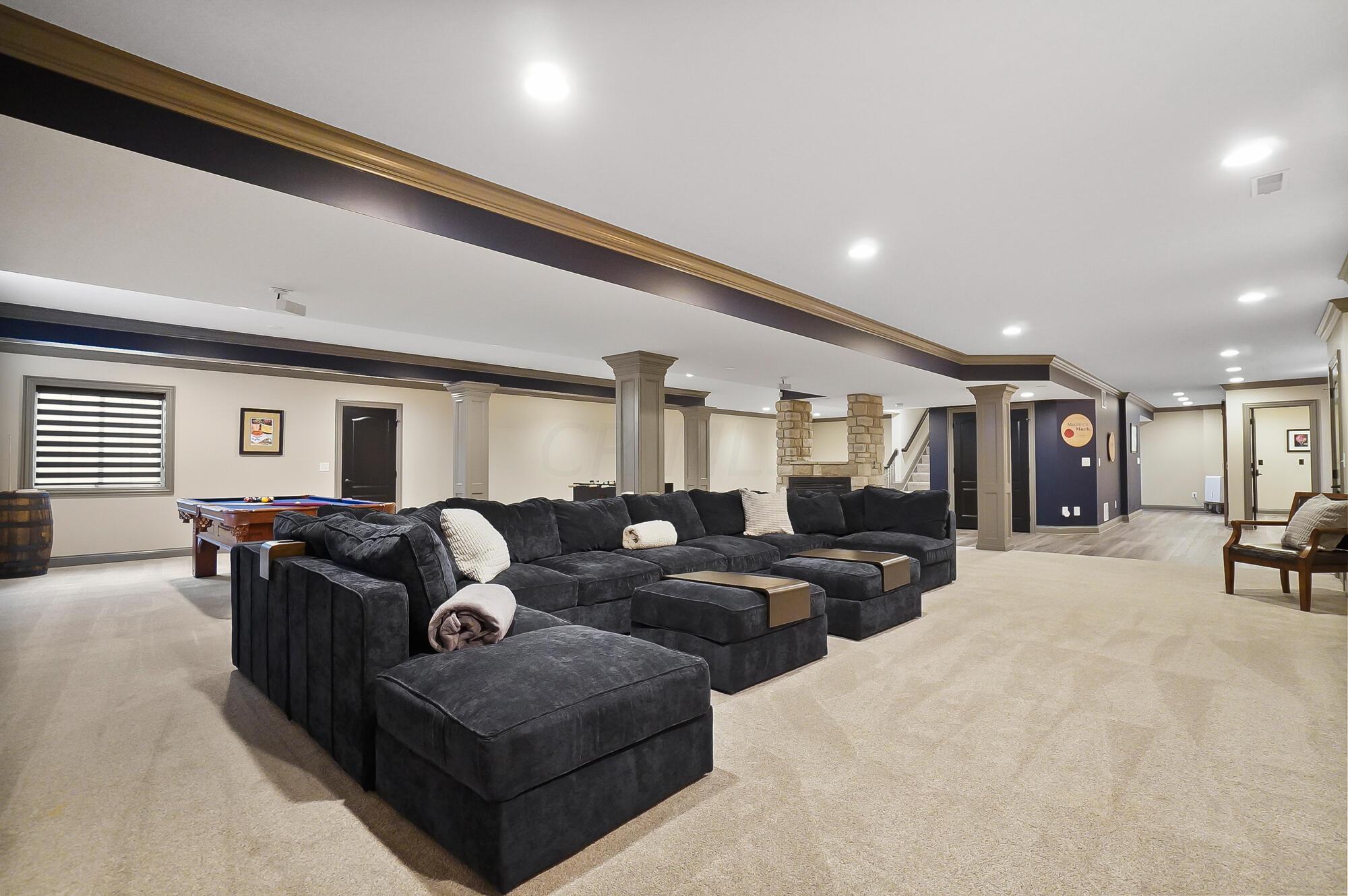 6090 Quin Abbey Court W