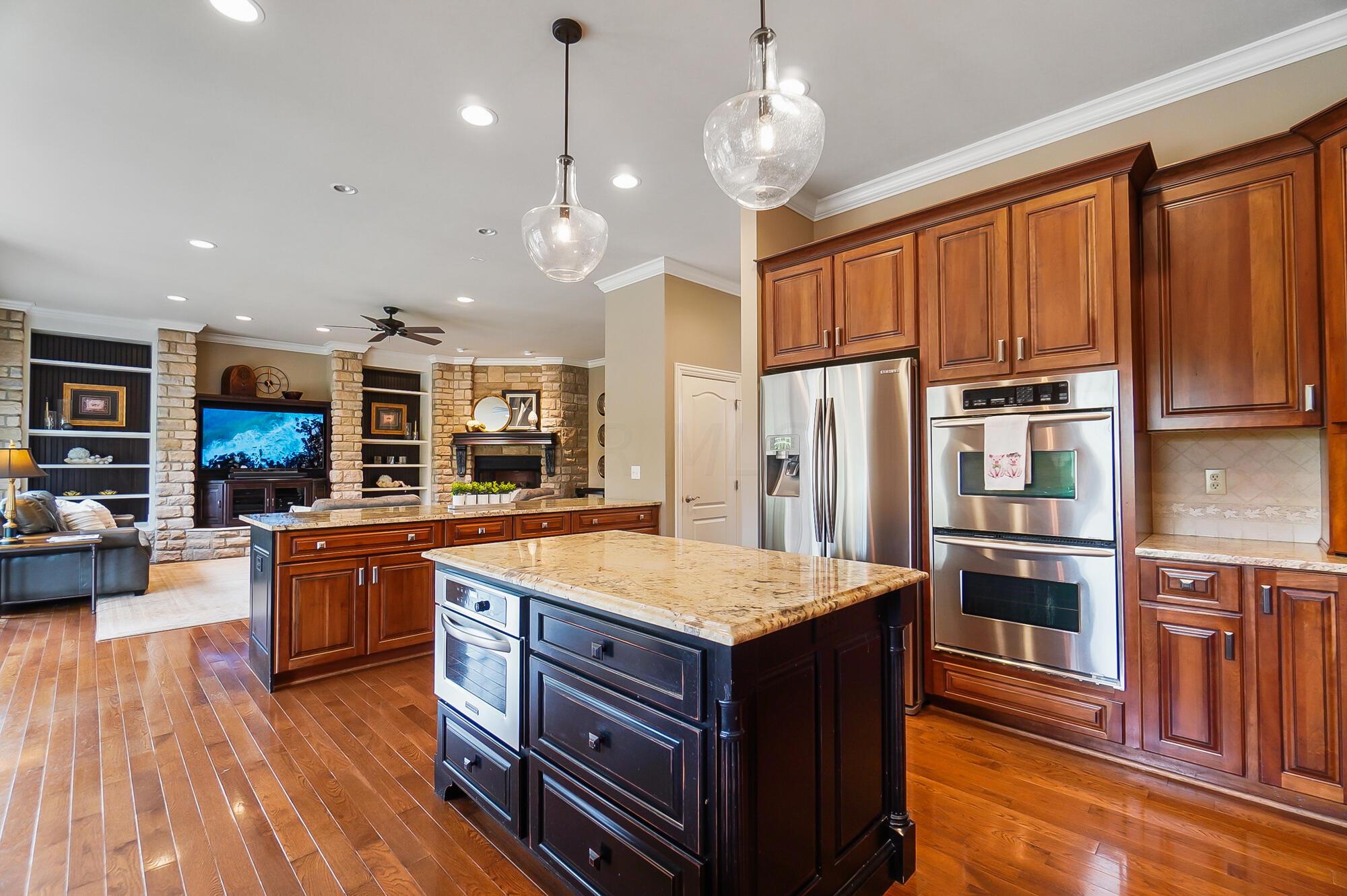 6090 Quin Abbey Court W