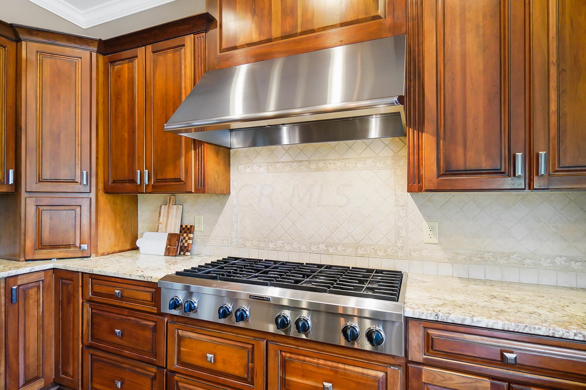 6090 Quin Abbey Court W