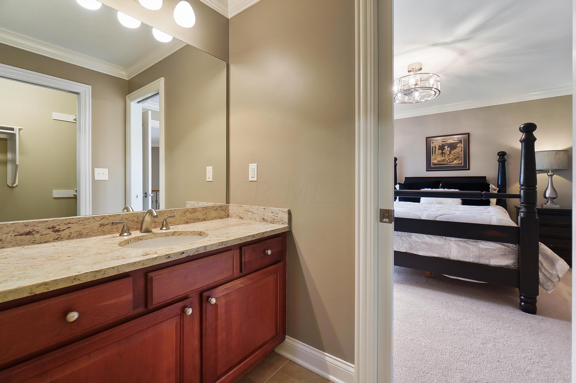 6090 Quin Abbey Court W