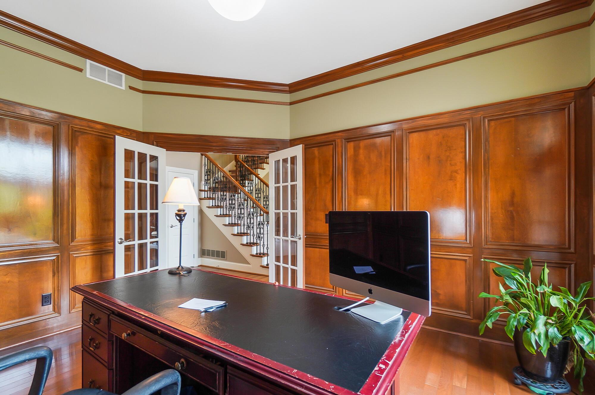 6090 Quin Abbey Court W