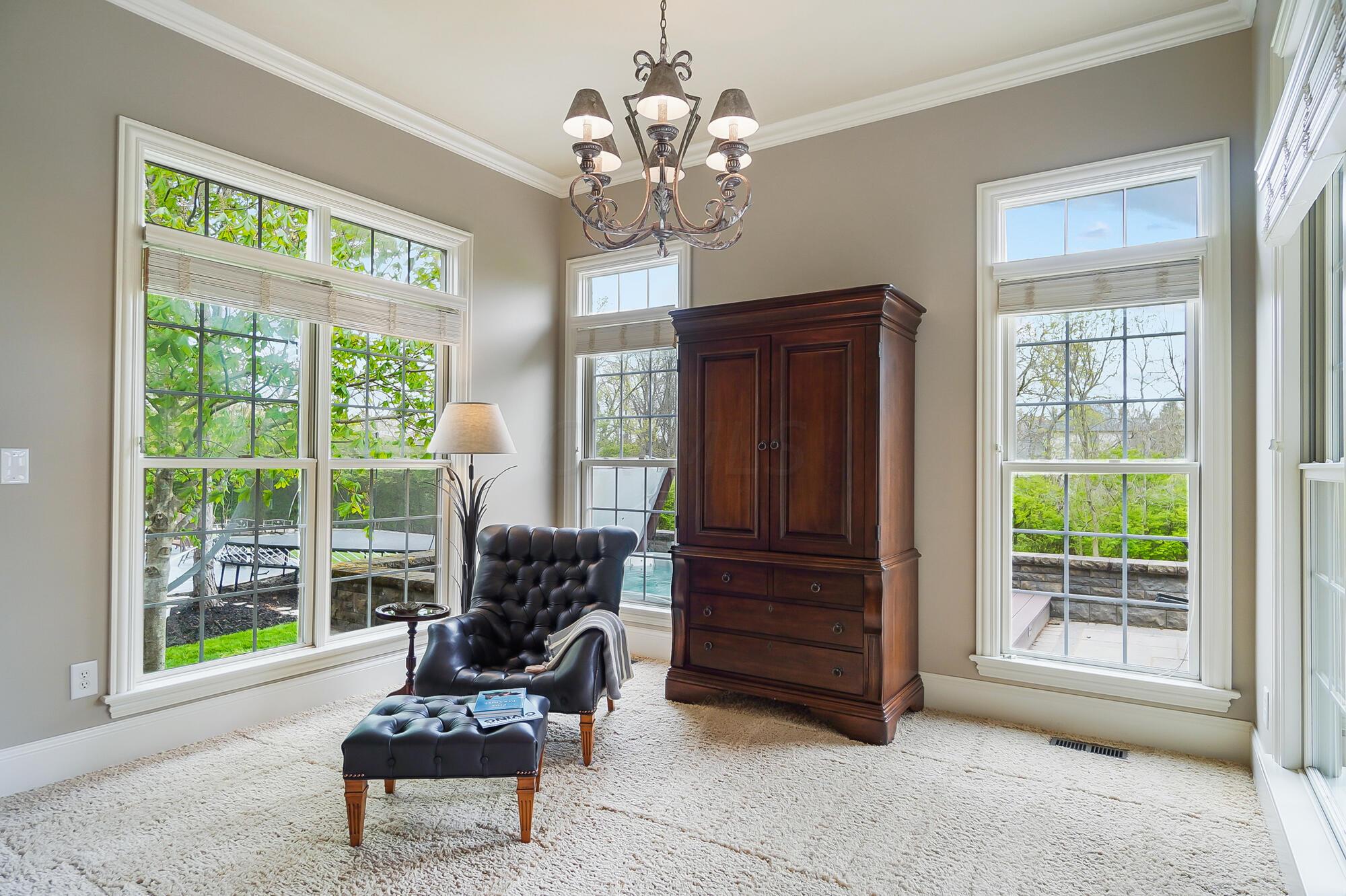 6090 Quin Abbey Court W