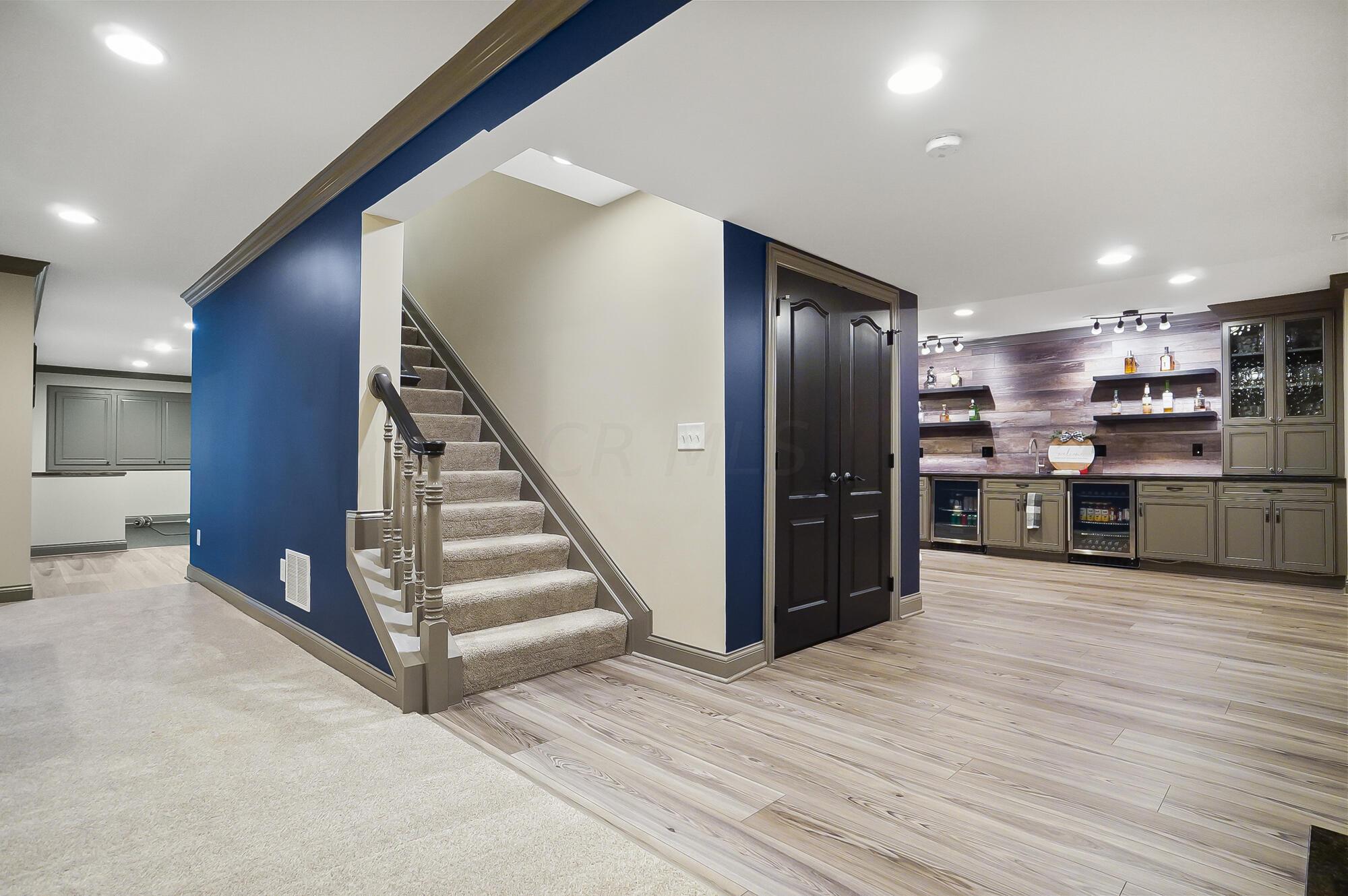 6090 Quin Abbey Court W
