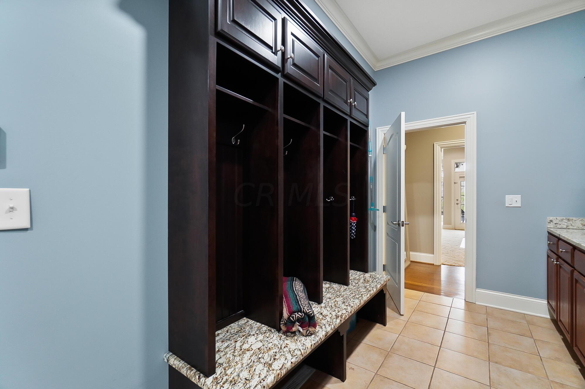 6090 Quin Abbey Court W