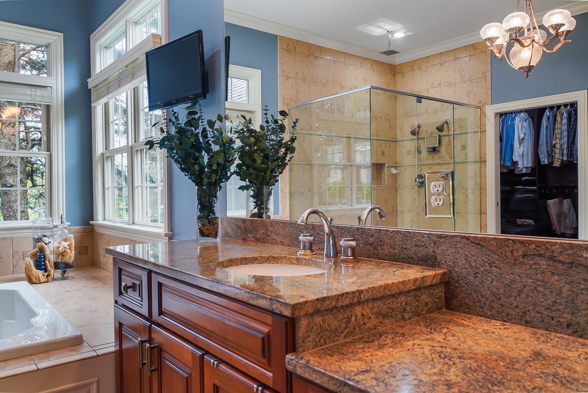 6090 Quin Abbey Court W