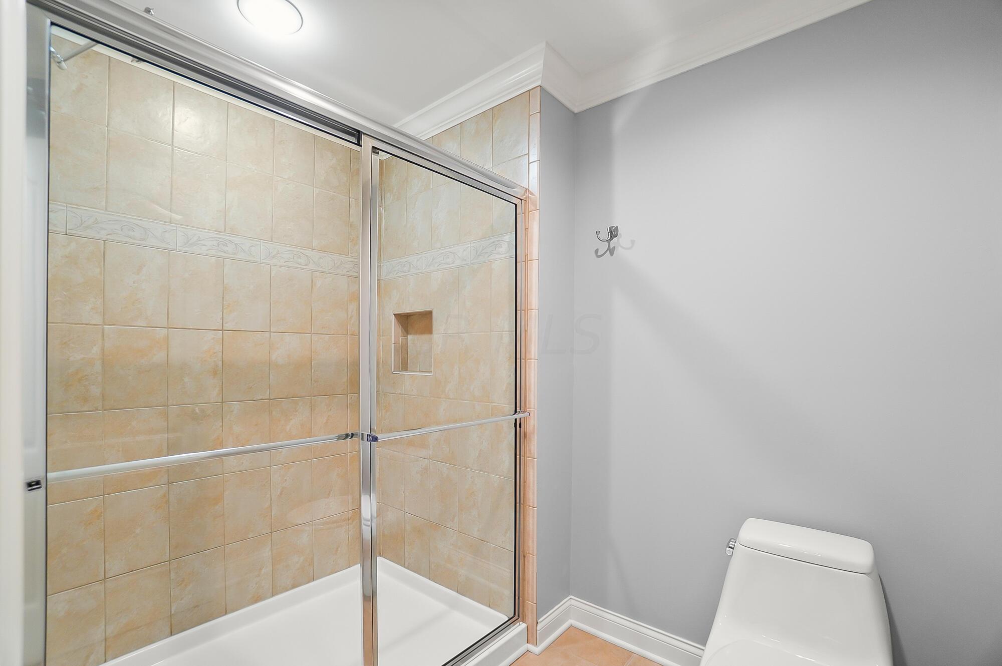 6090 Quin Abbey Court W
