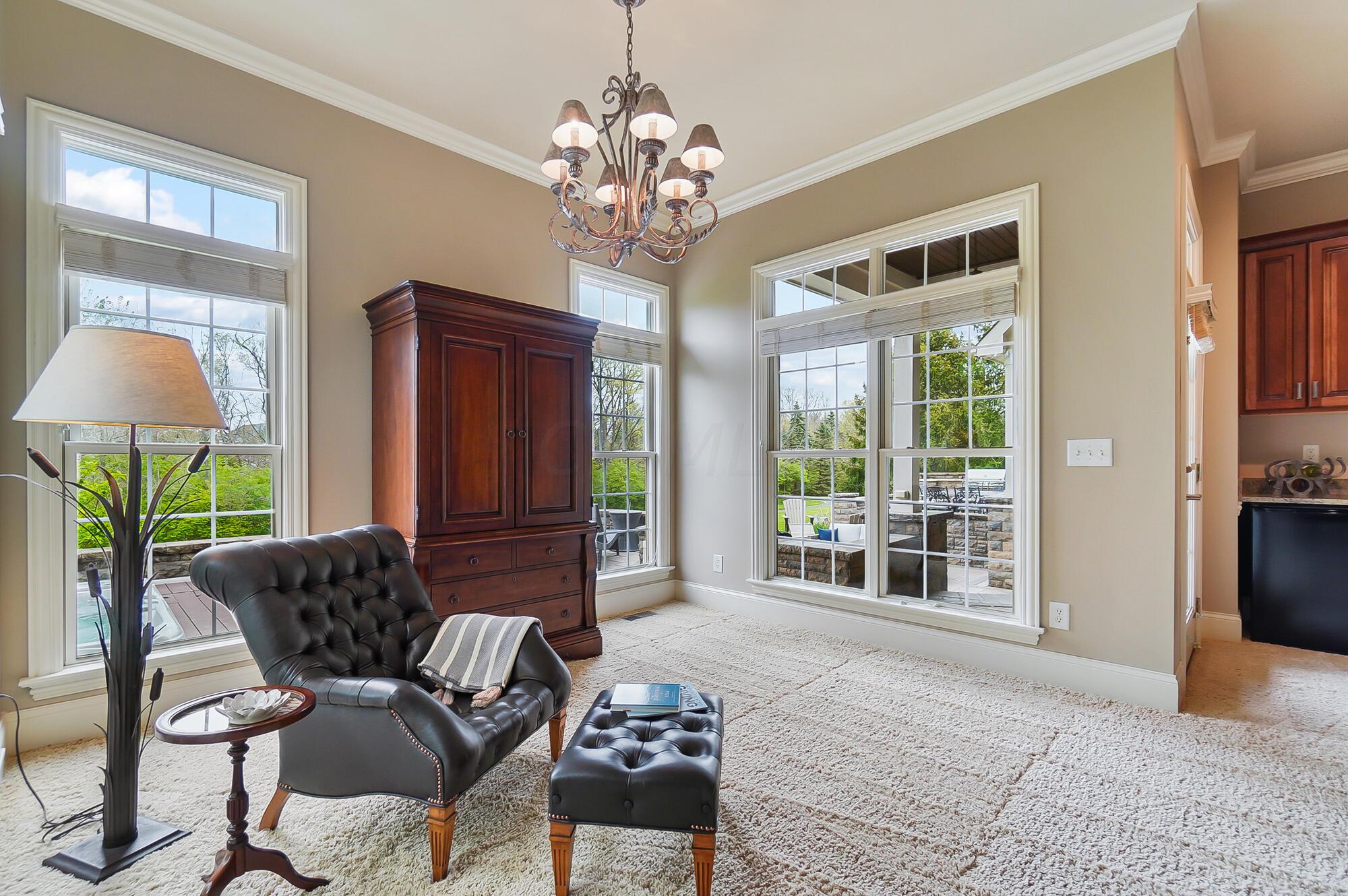 6090 Quin Abbey Court W