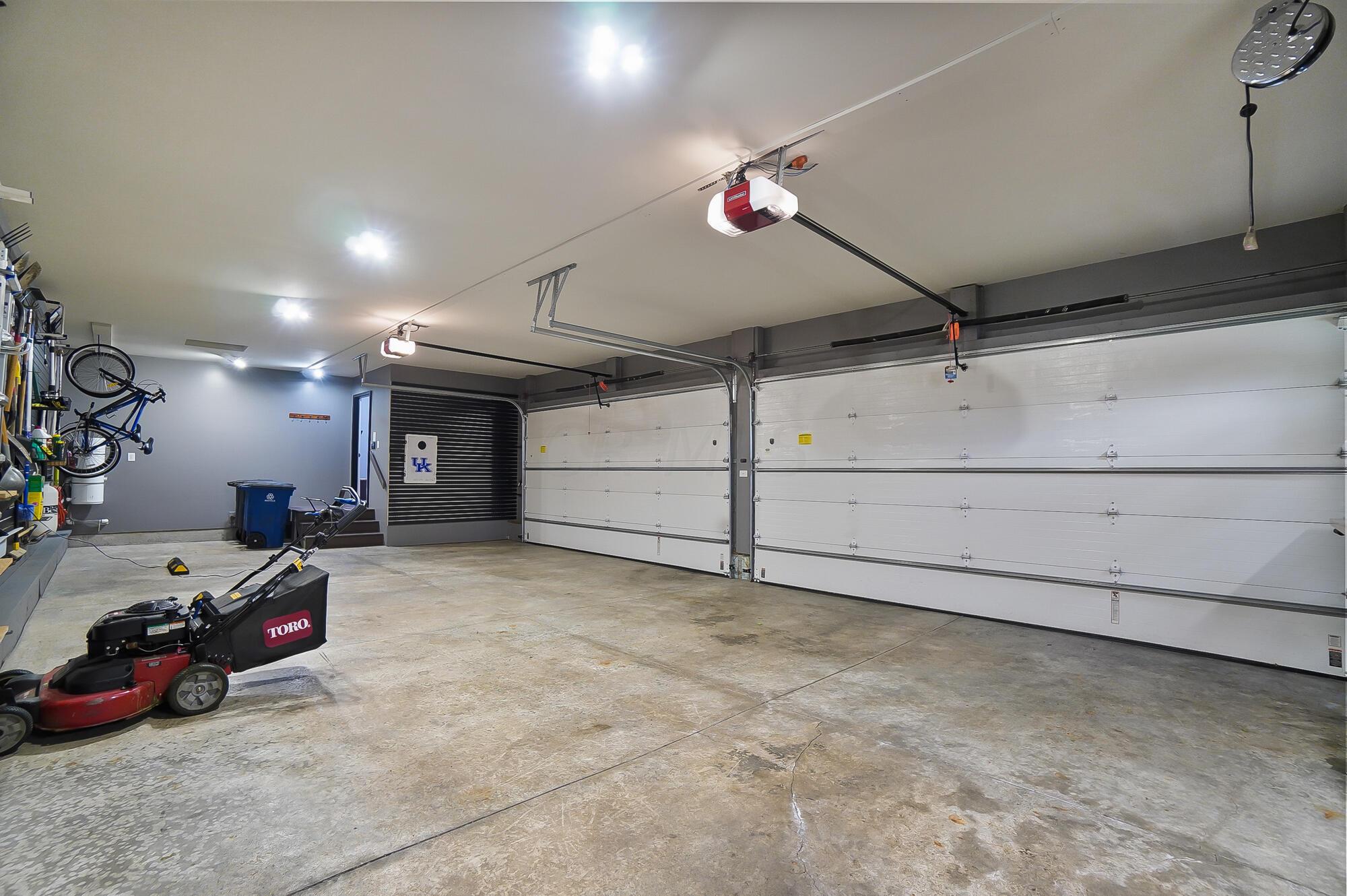 6090 Quin Abbey Court W