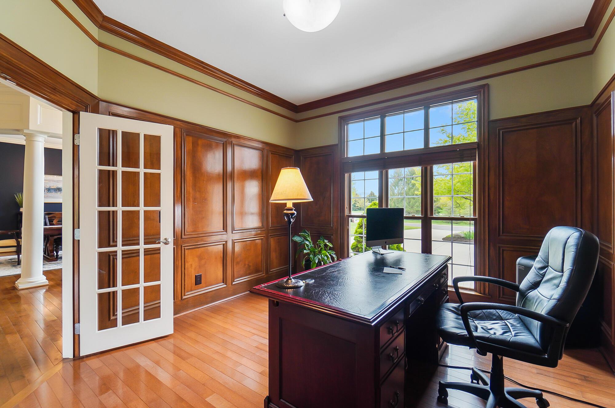 6090 Quin Abbey Court W