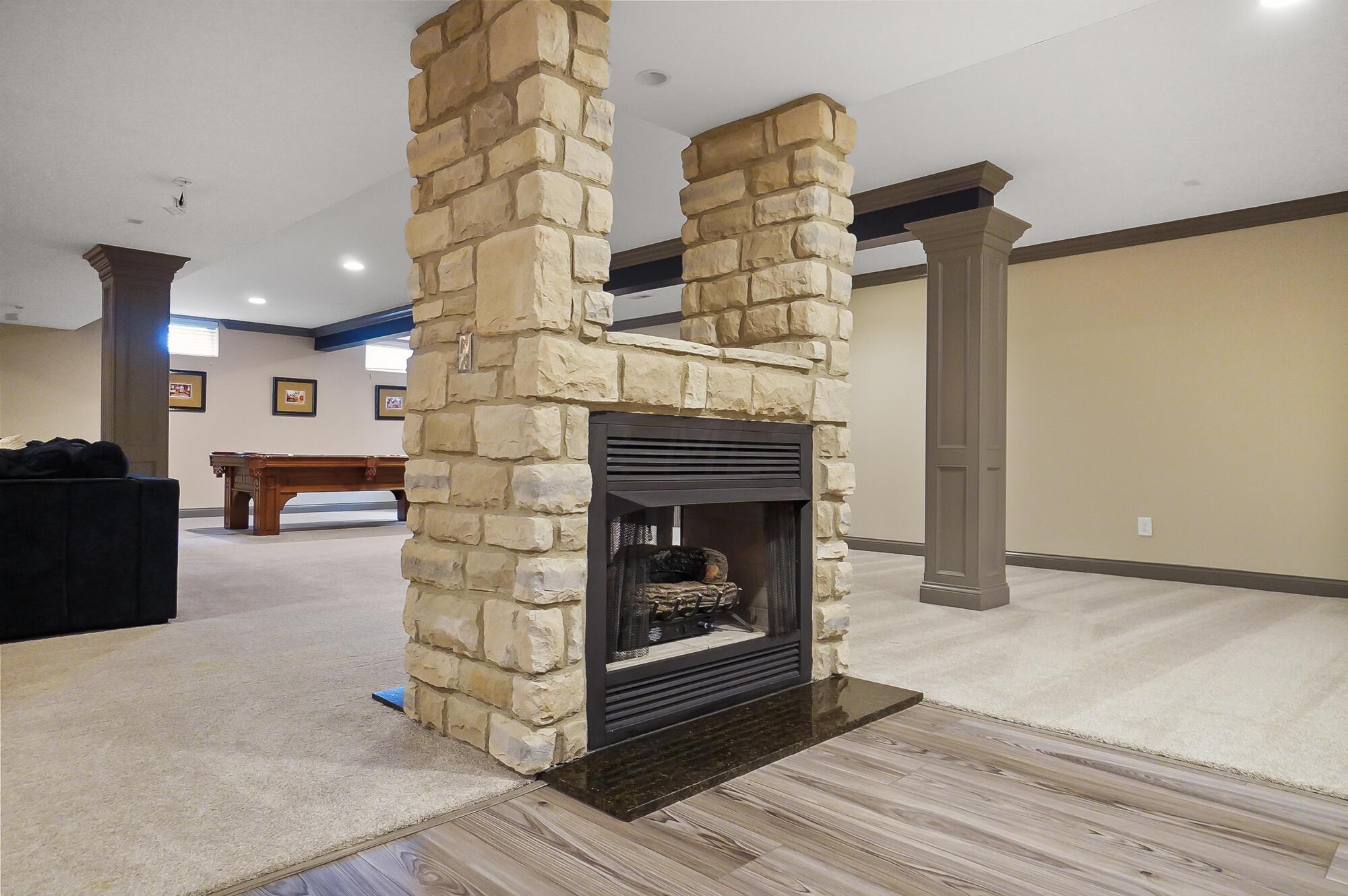 6090 Quin Abbey Court W
