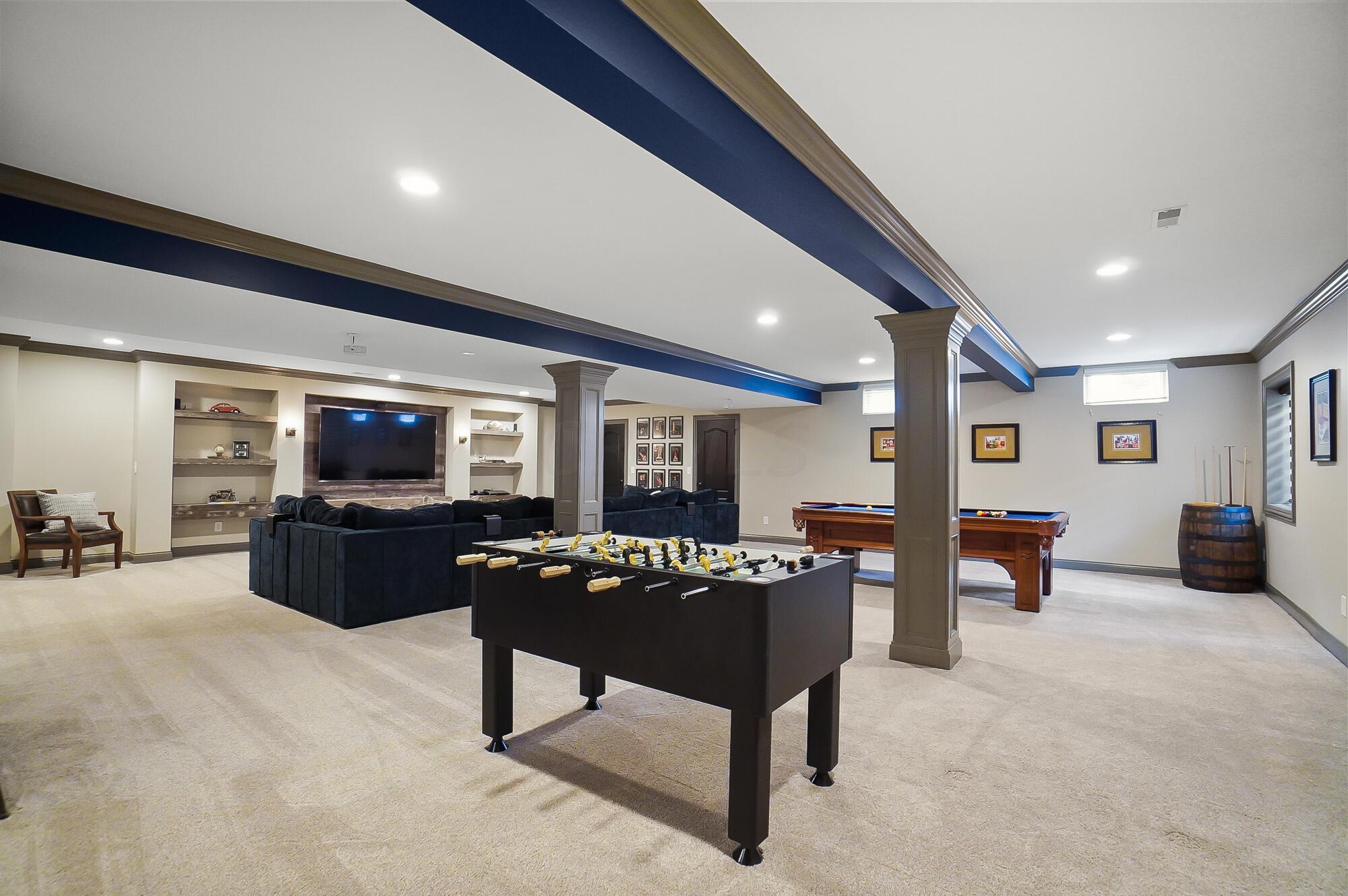 6090 Quin Abbey Court W