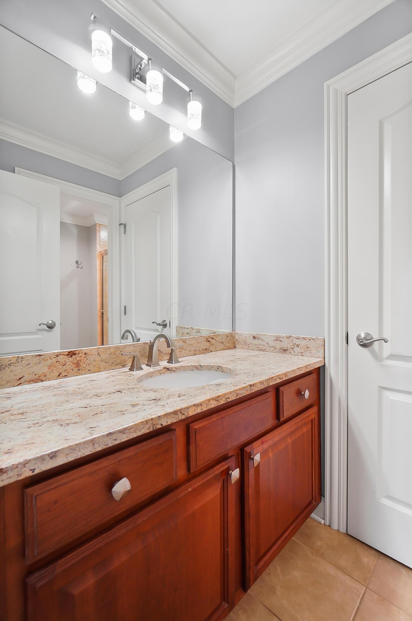 6090 Quin Abbey Court W