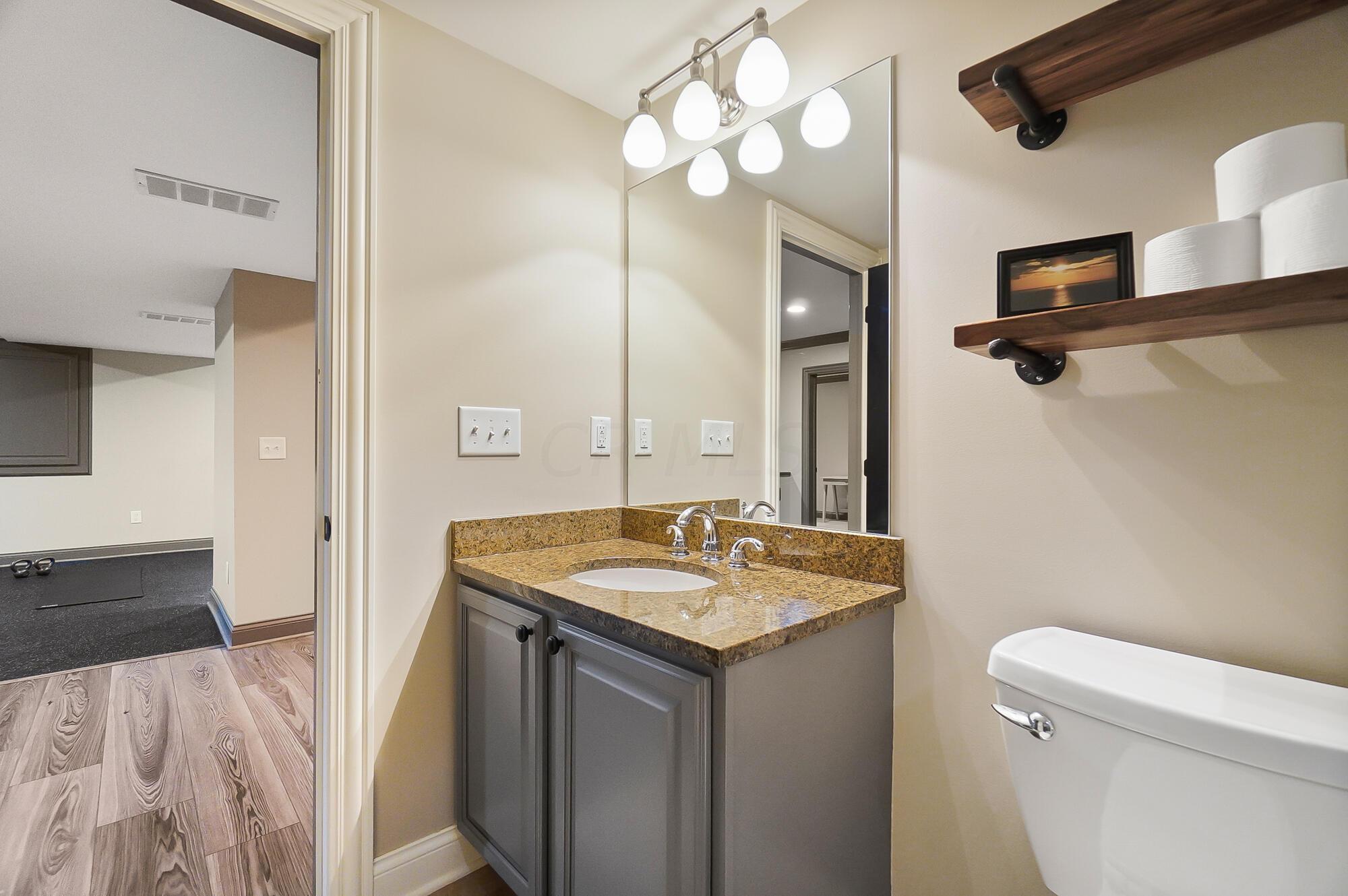 6090 Quin Abbey Court W