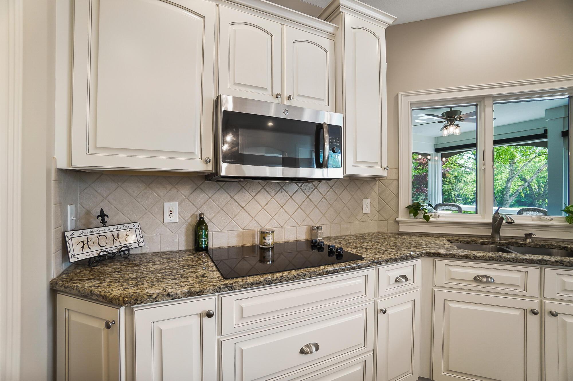 8115 Campbell Lane
