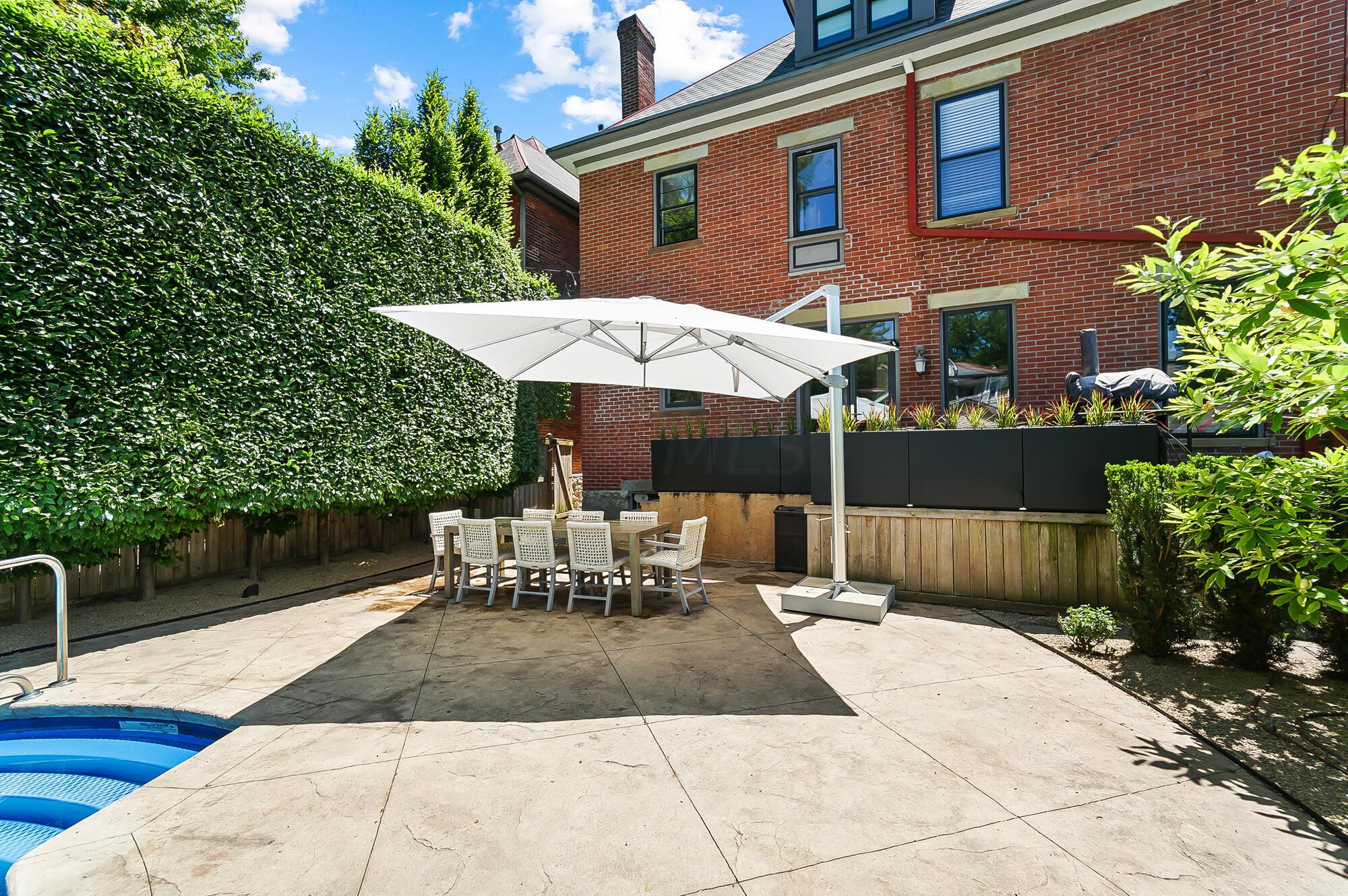 158 Buttles Avenue