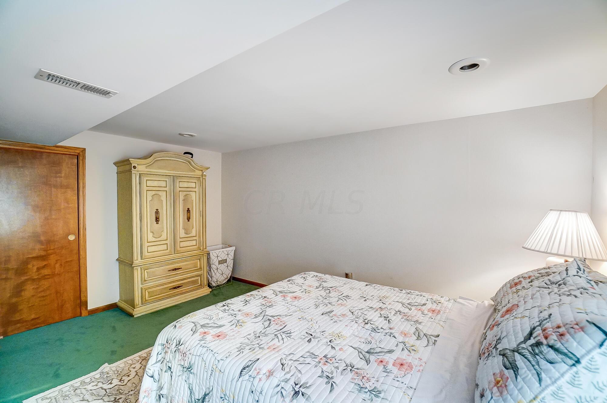 8385 Kirkaldy Court