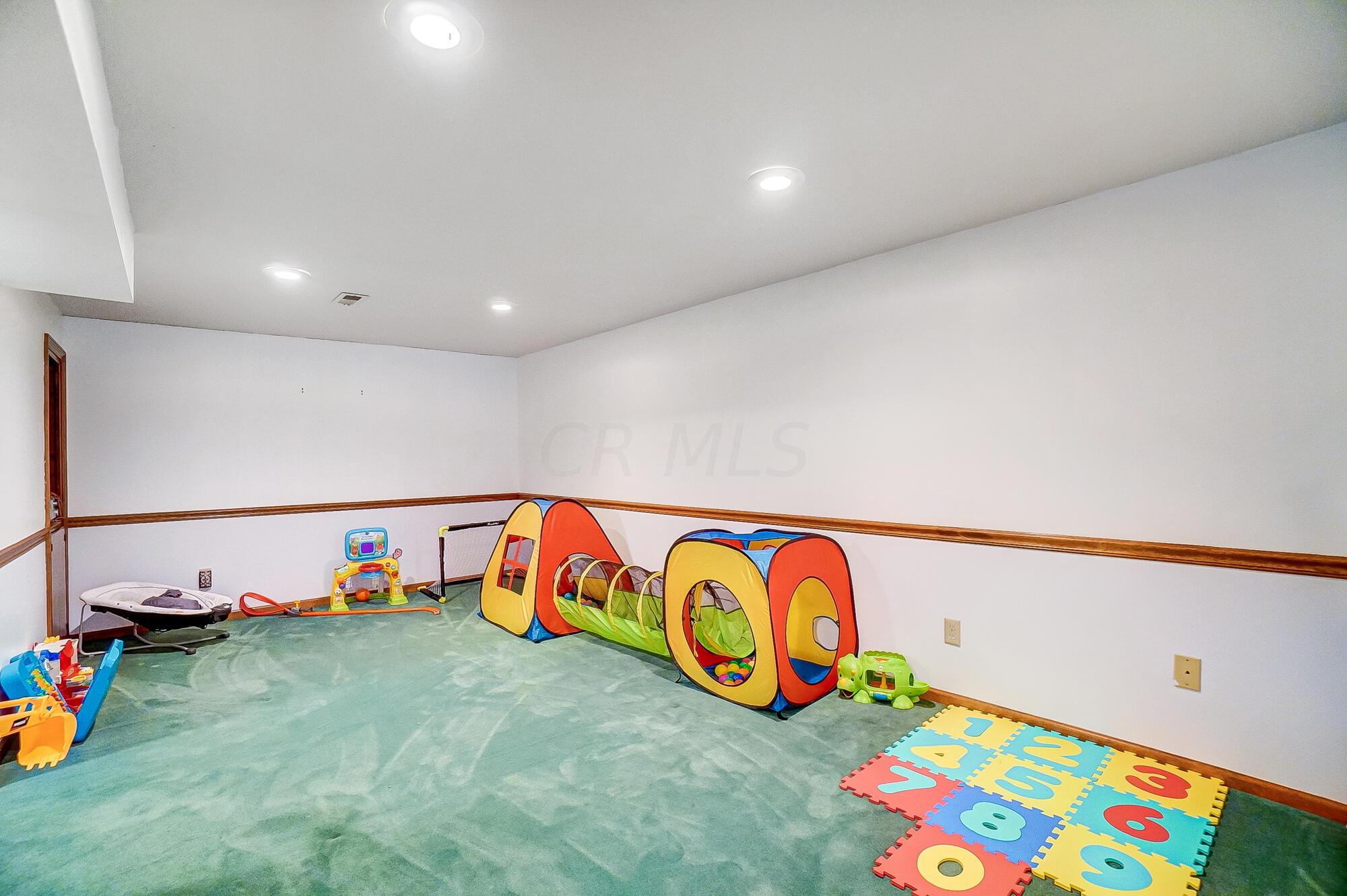 8385 Kirkaldy Court