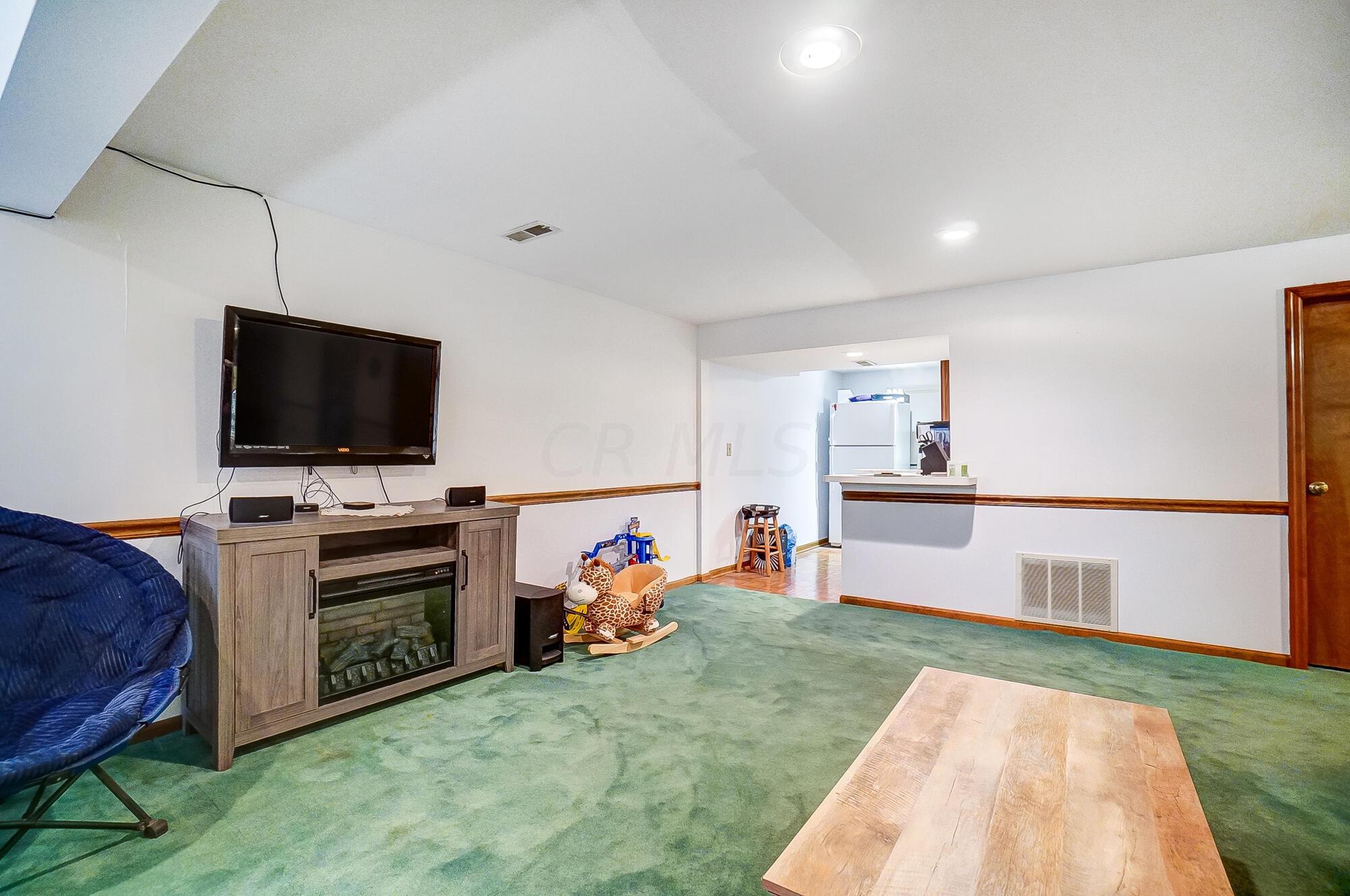 8385 Kirkaldy Court