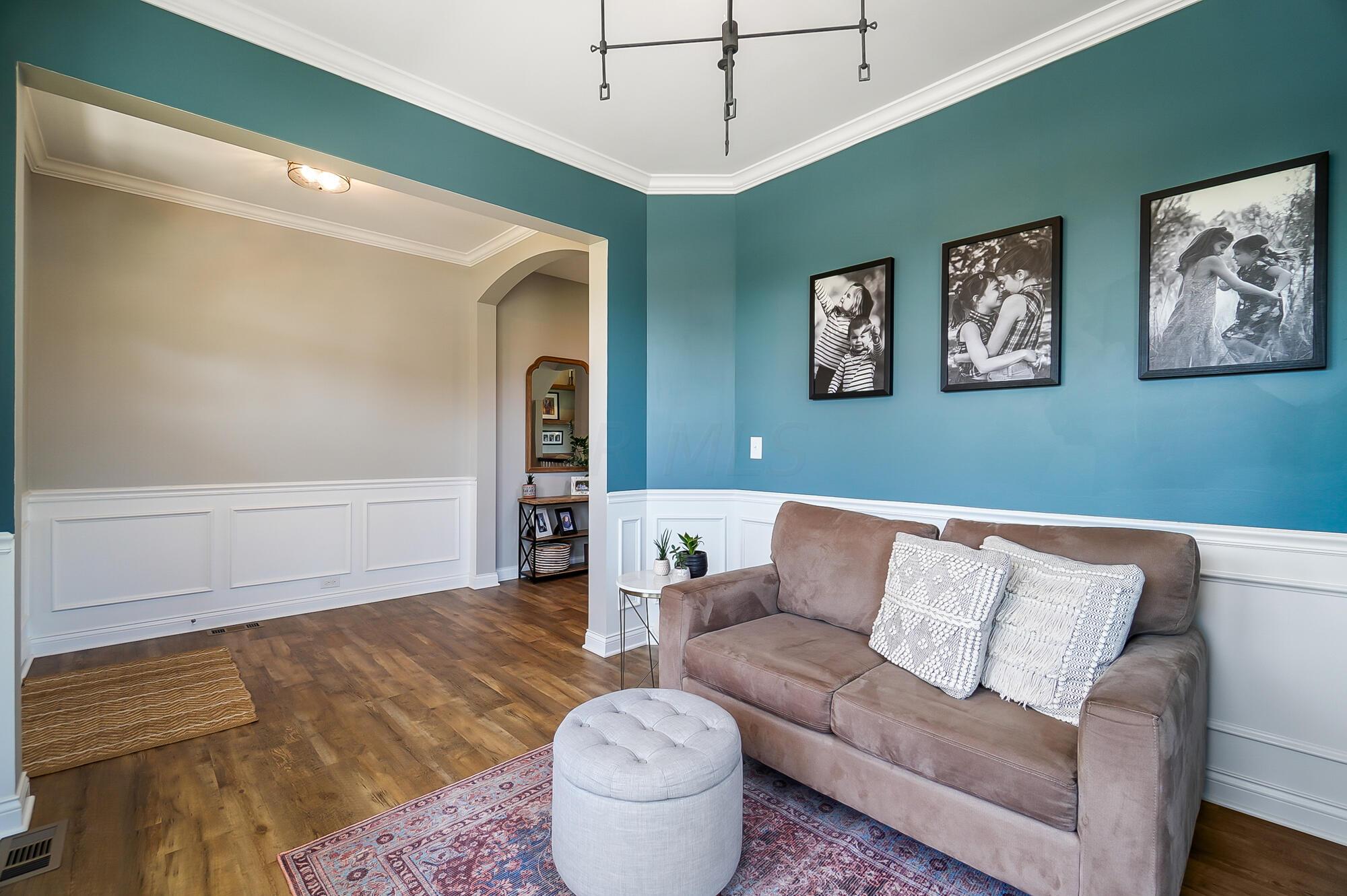 10763 Honeysuckle Way