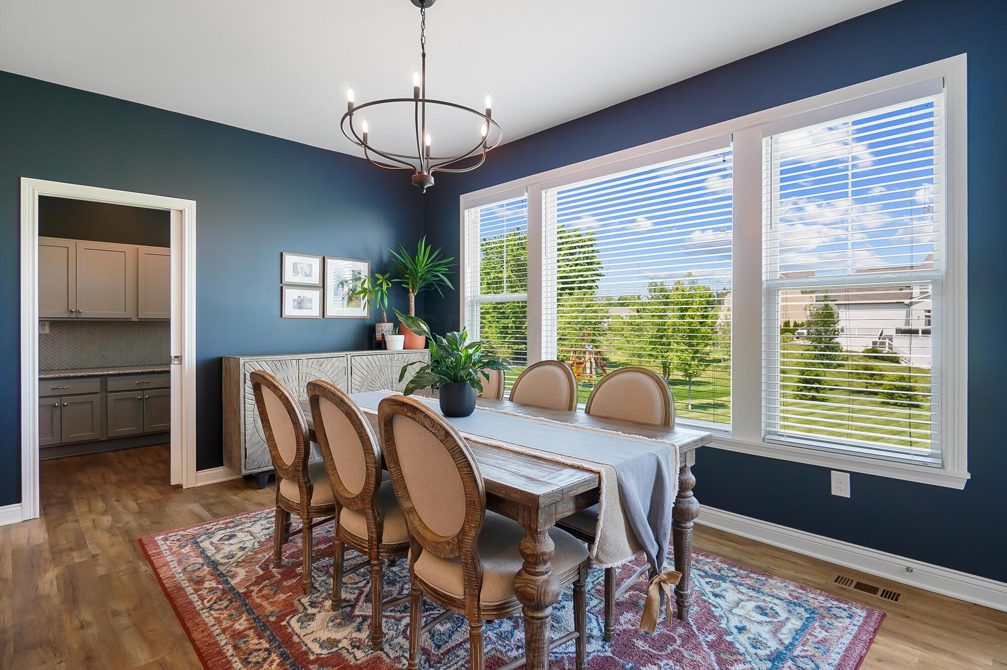 10763 Honeysuckle Way