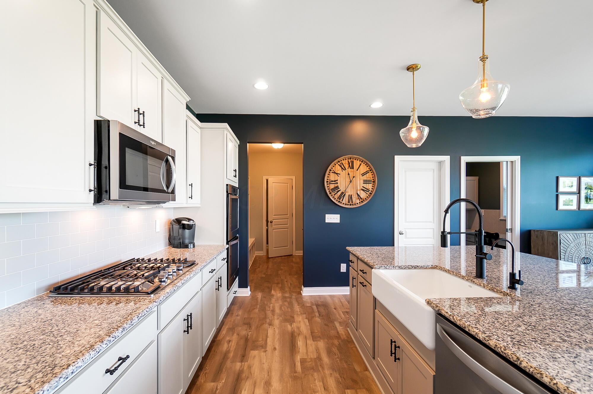 10763 Honeysuckle Way