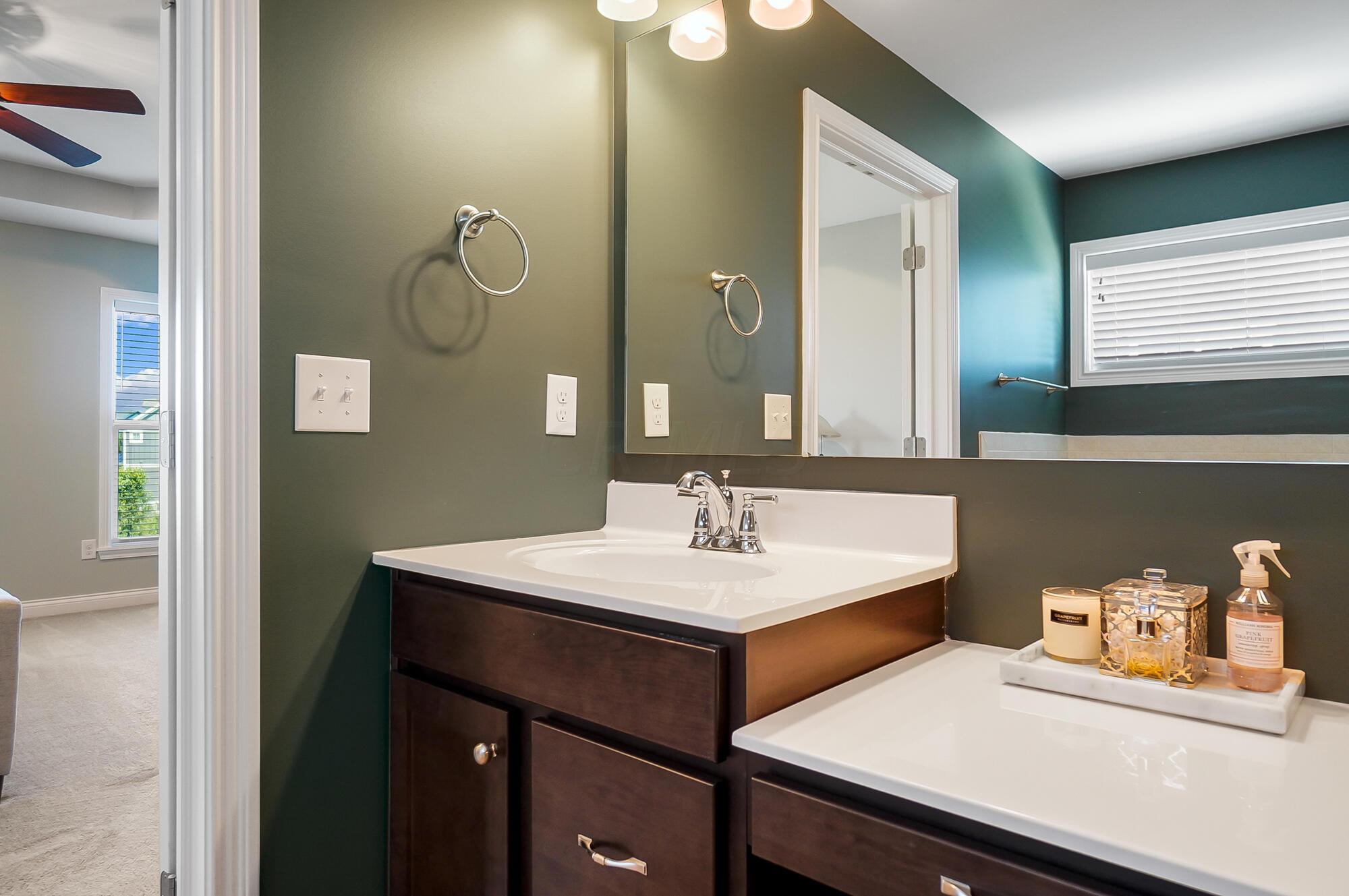 10763 Honeysuckle Way