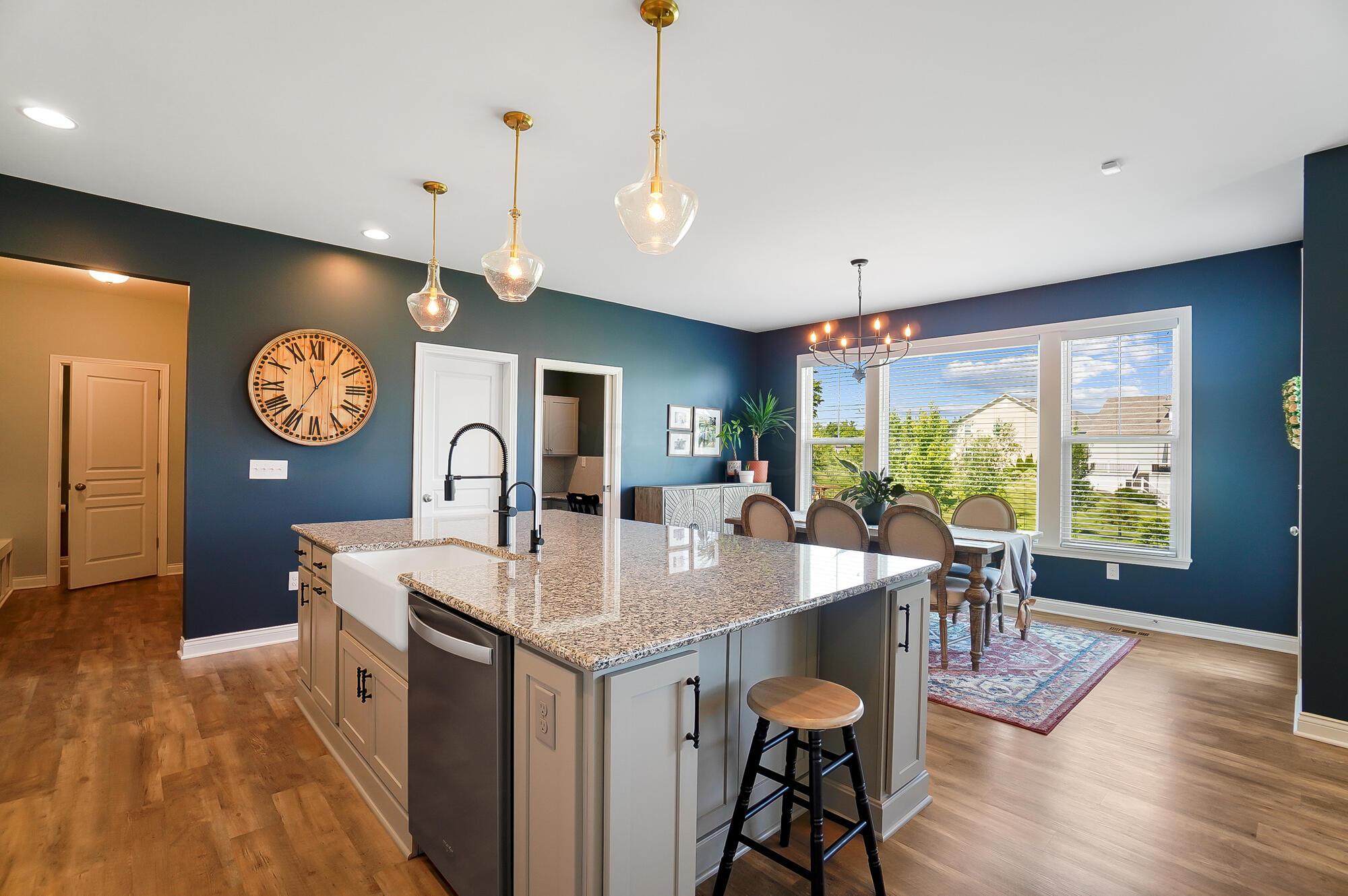 10763 Honeysuckle Way