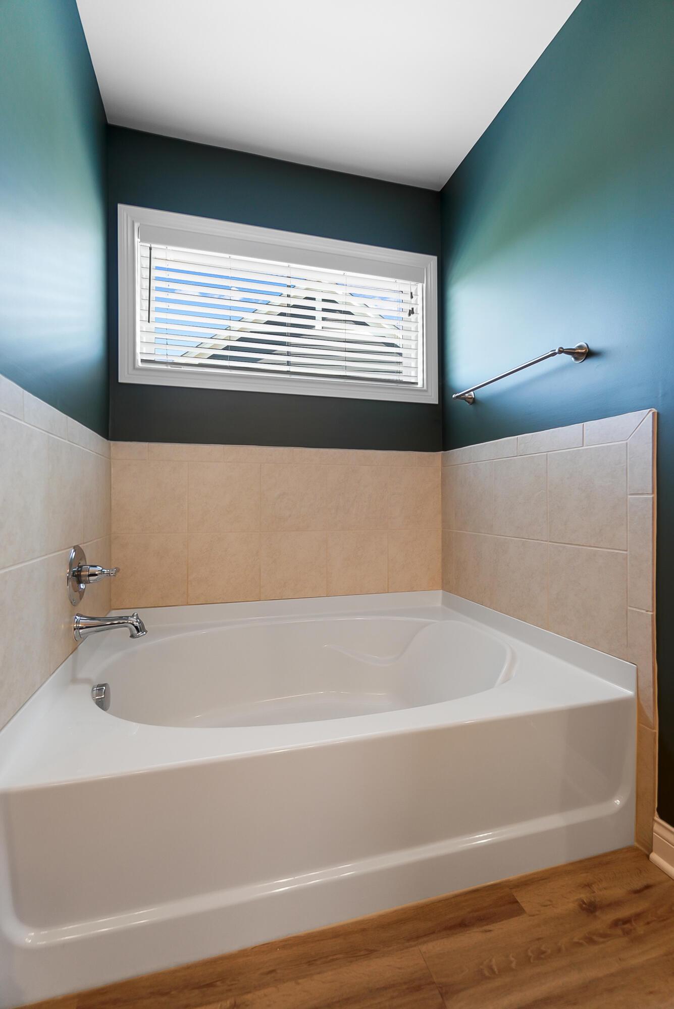 10763 Honeysuckle Way