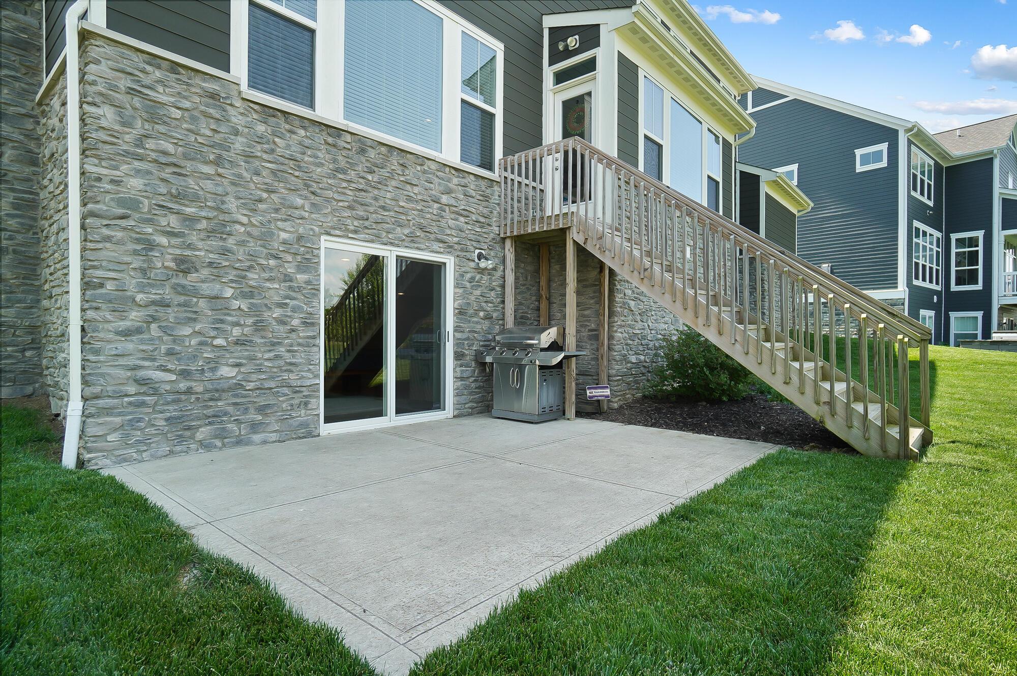 10763 Honeysuckle Way