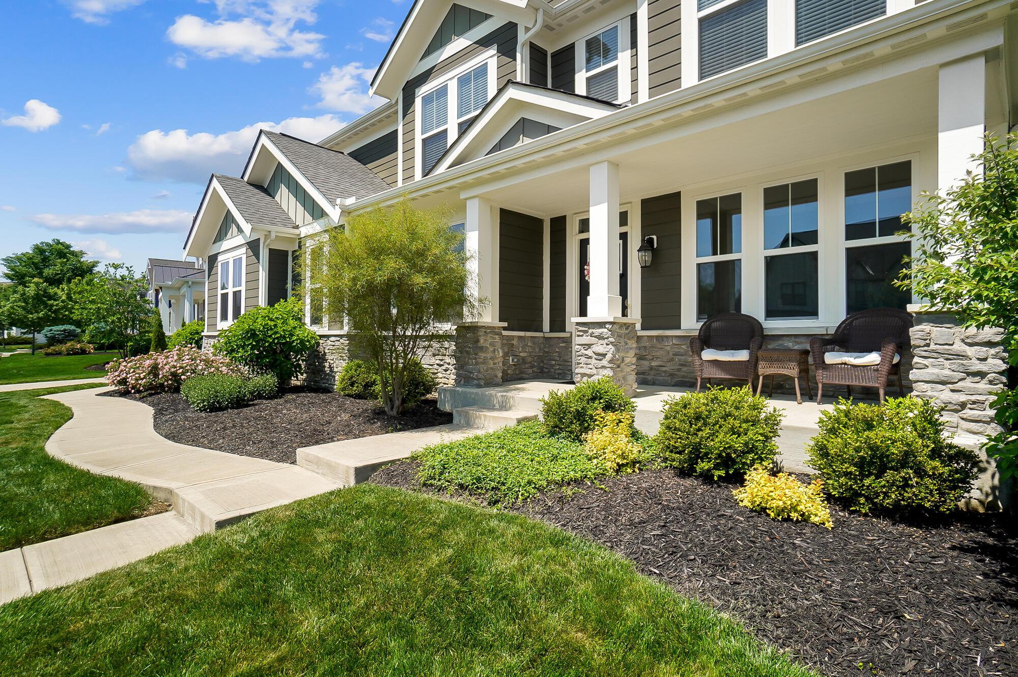 10763 Honeysuckle Way