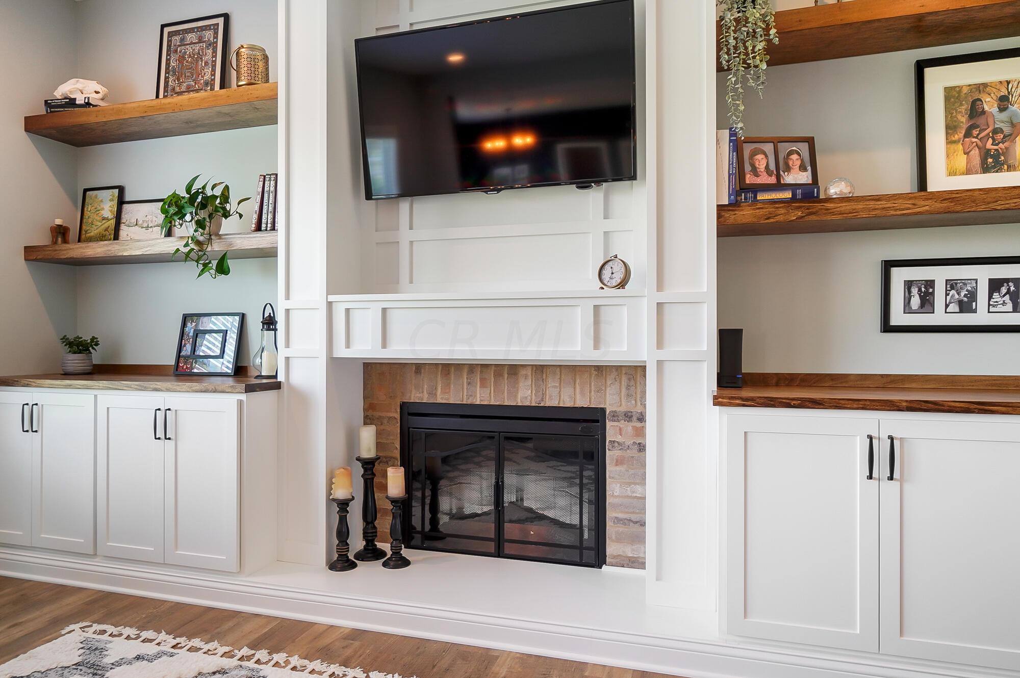 10763 Honeysuckle Way