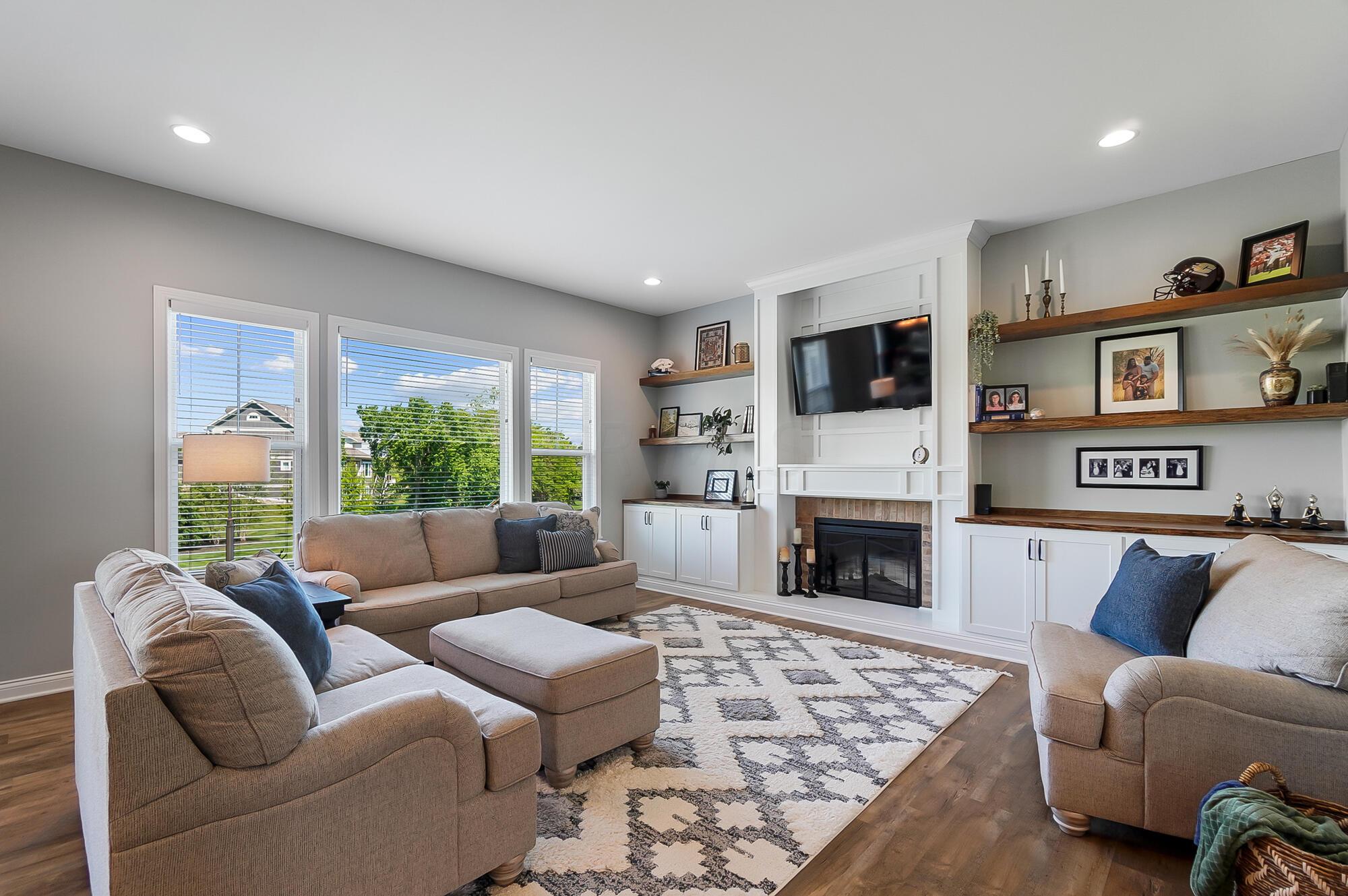 10763 Honeysuckle Way