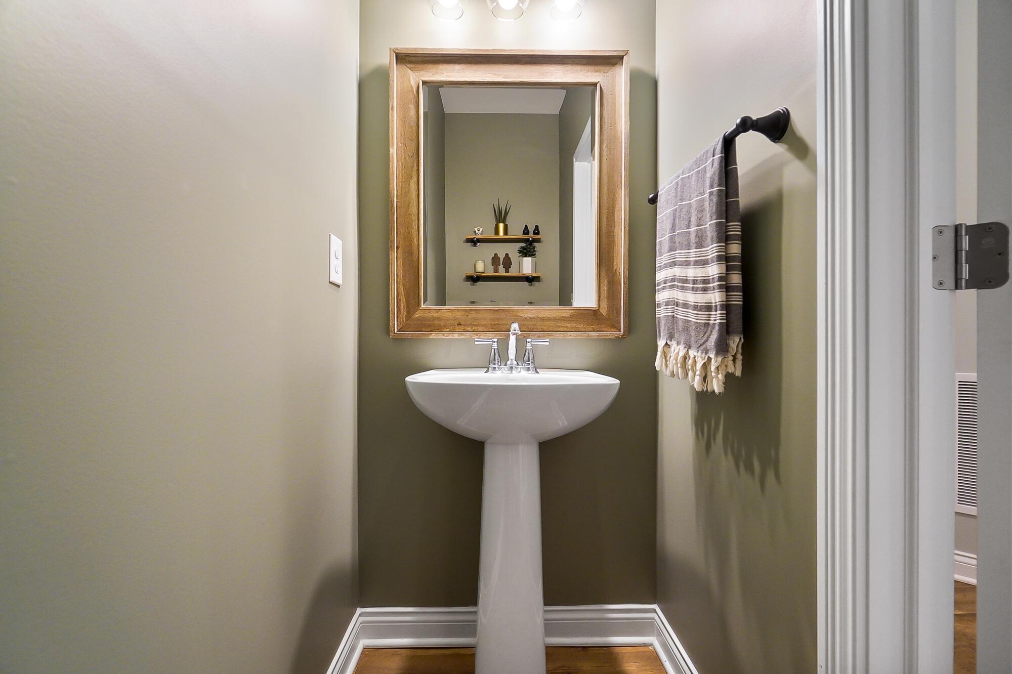 10763 Honeysuckle Way