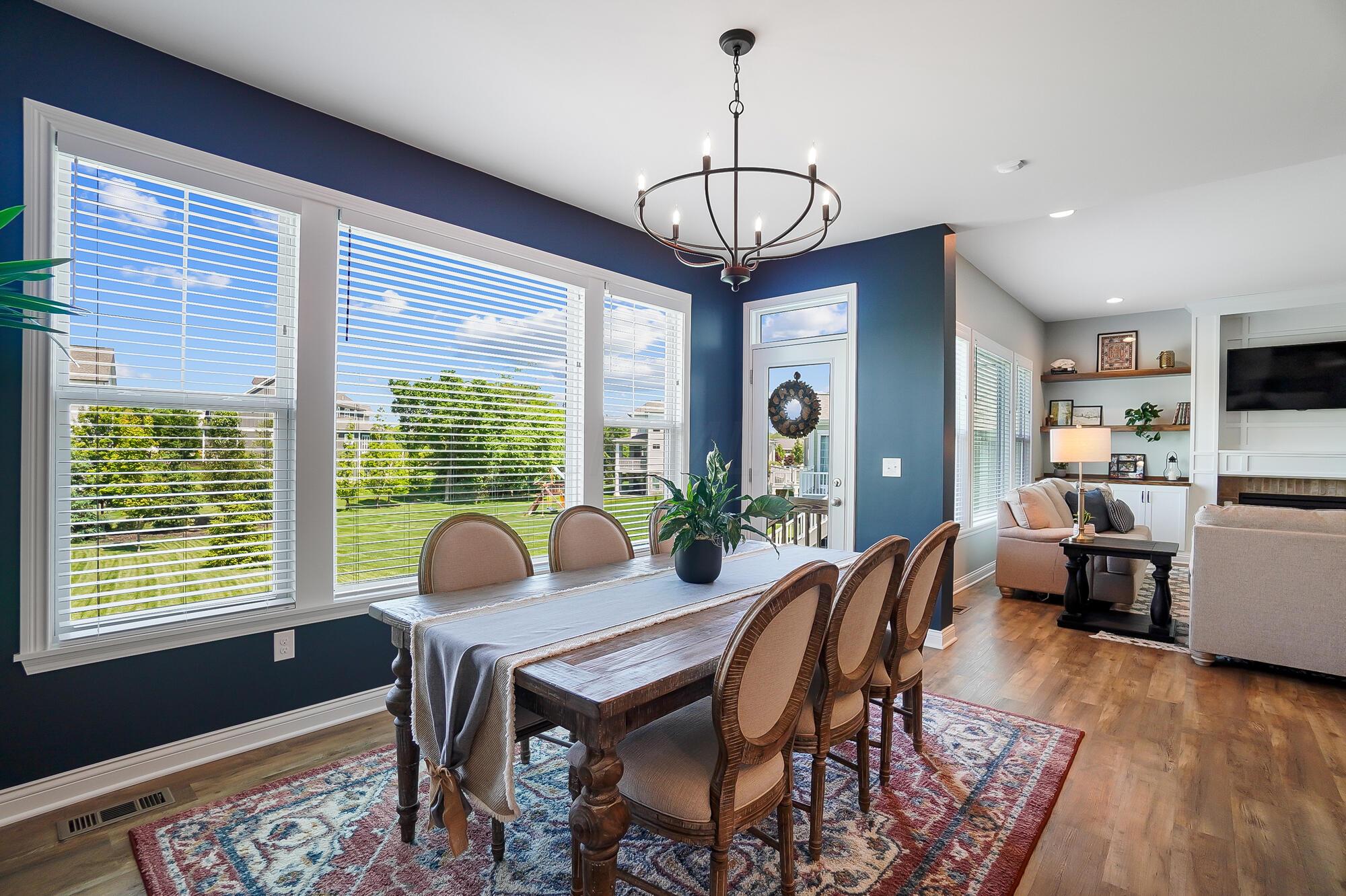 10763 Honeysuckle Way