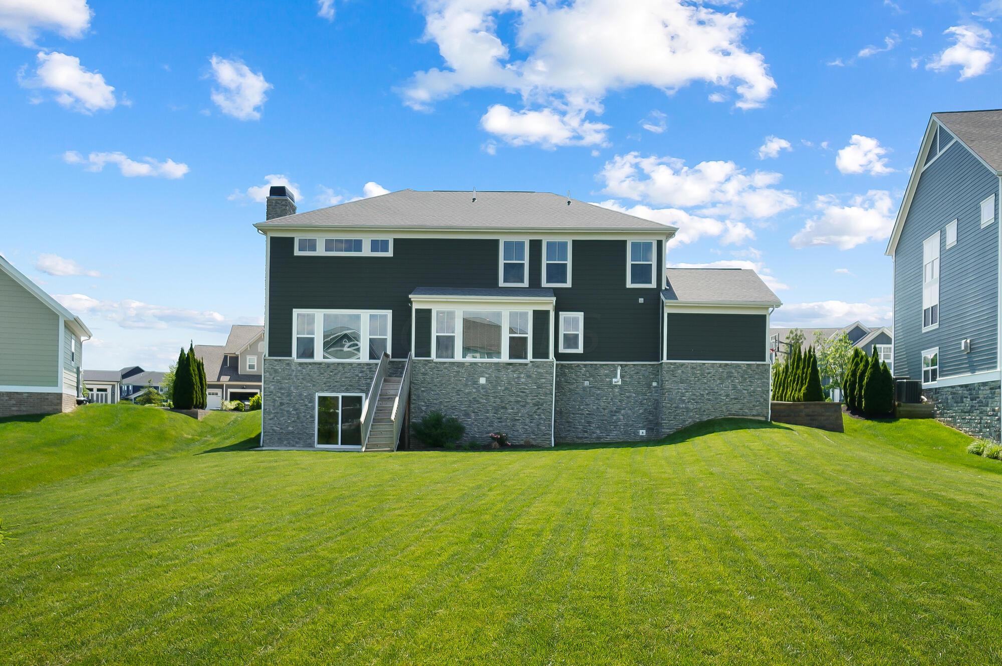 10763 Honeysuckle Way