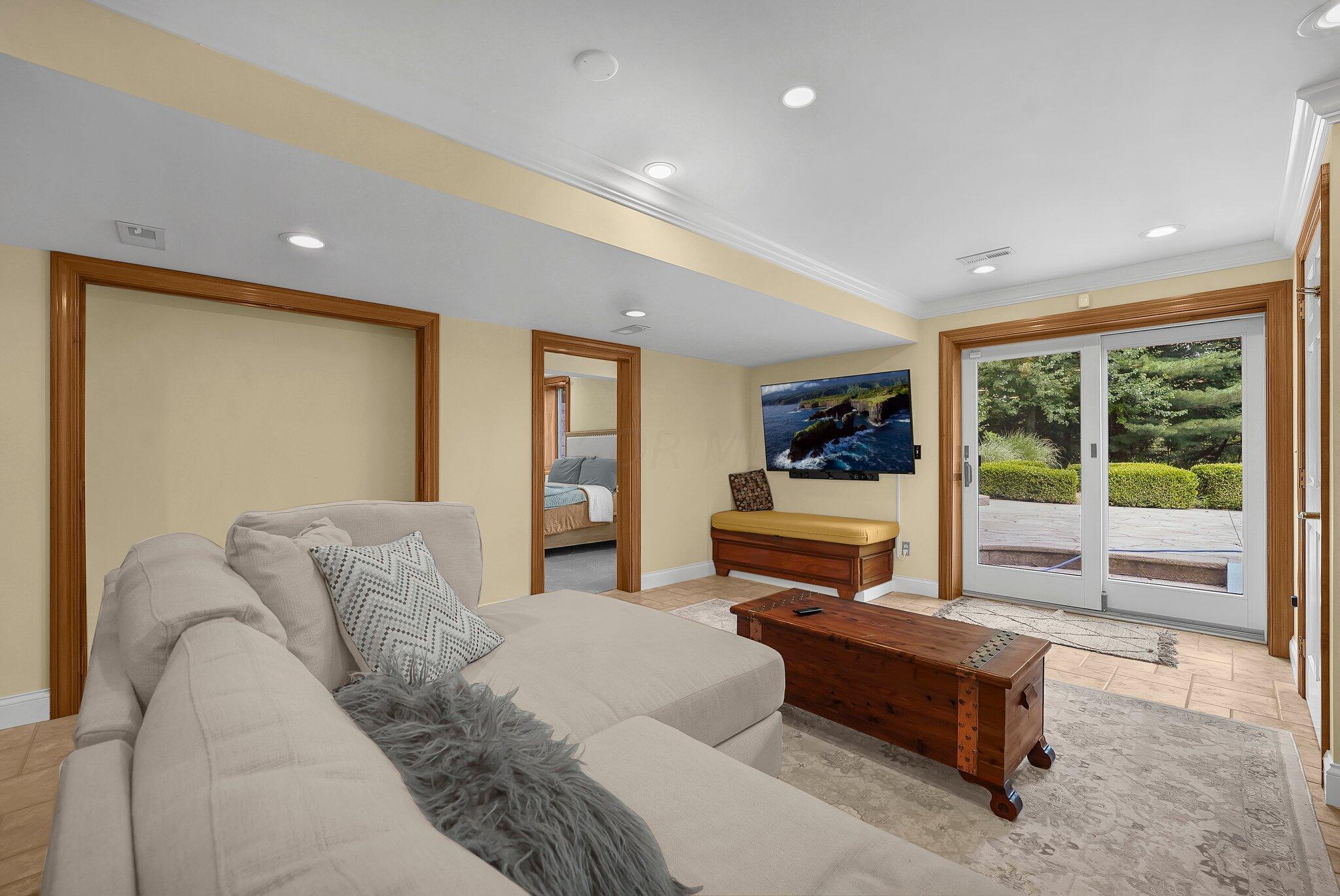 3843 Gale Road