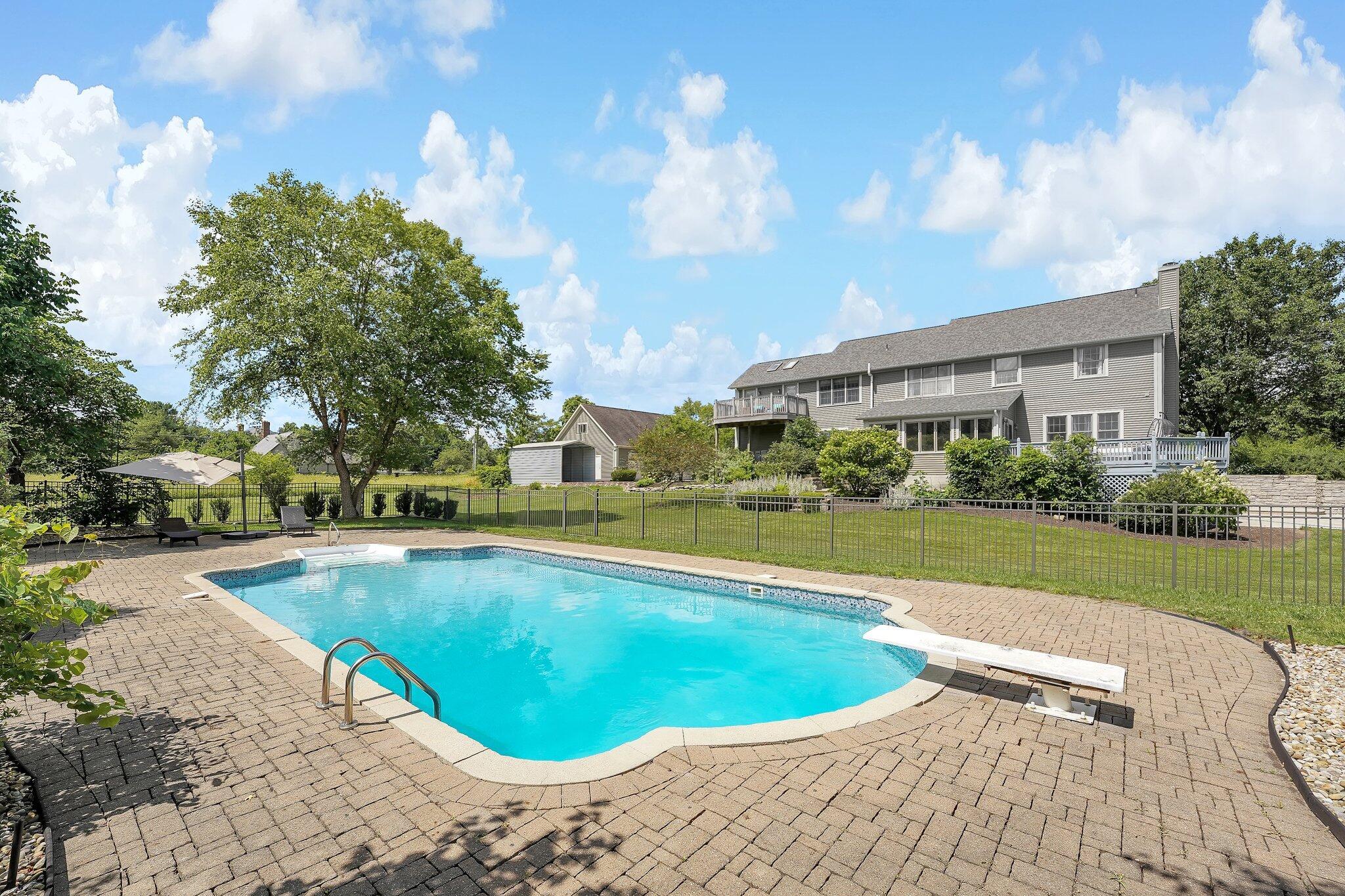 3843 Gale Road
