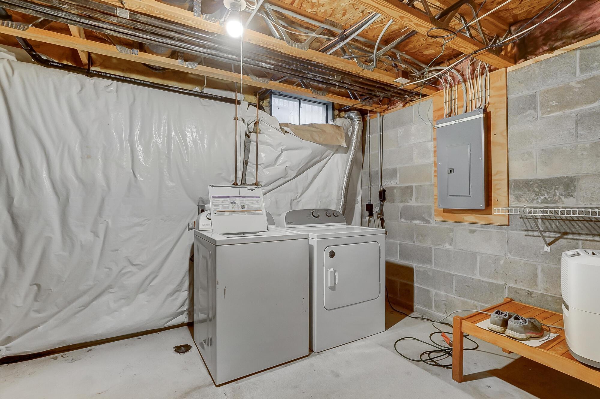 240 Hawkins Lane, 95C