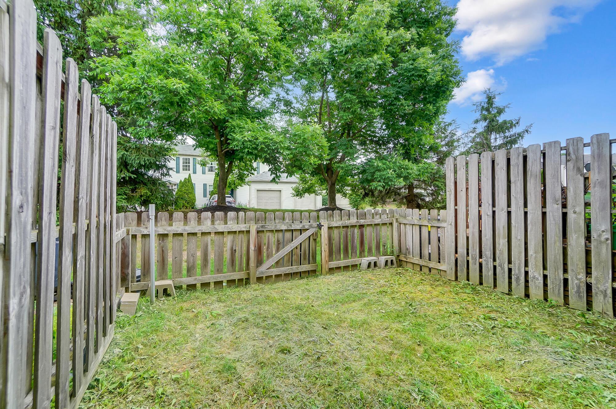 240 Hawkins Lane, 95C