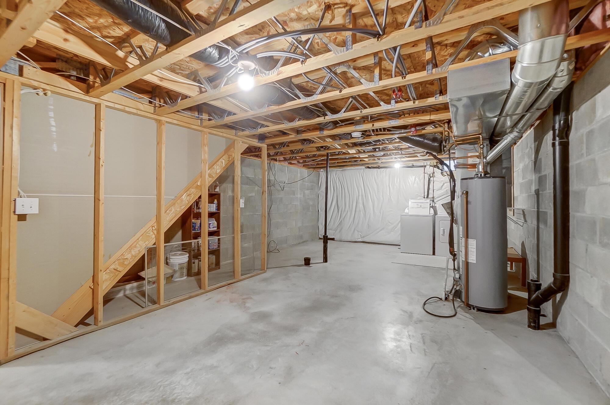 240 Hawkins Lane, 95C