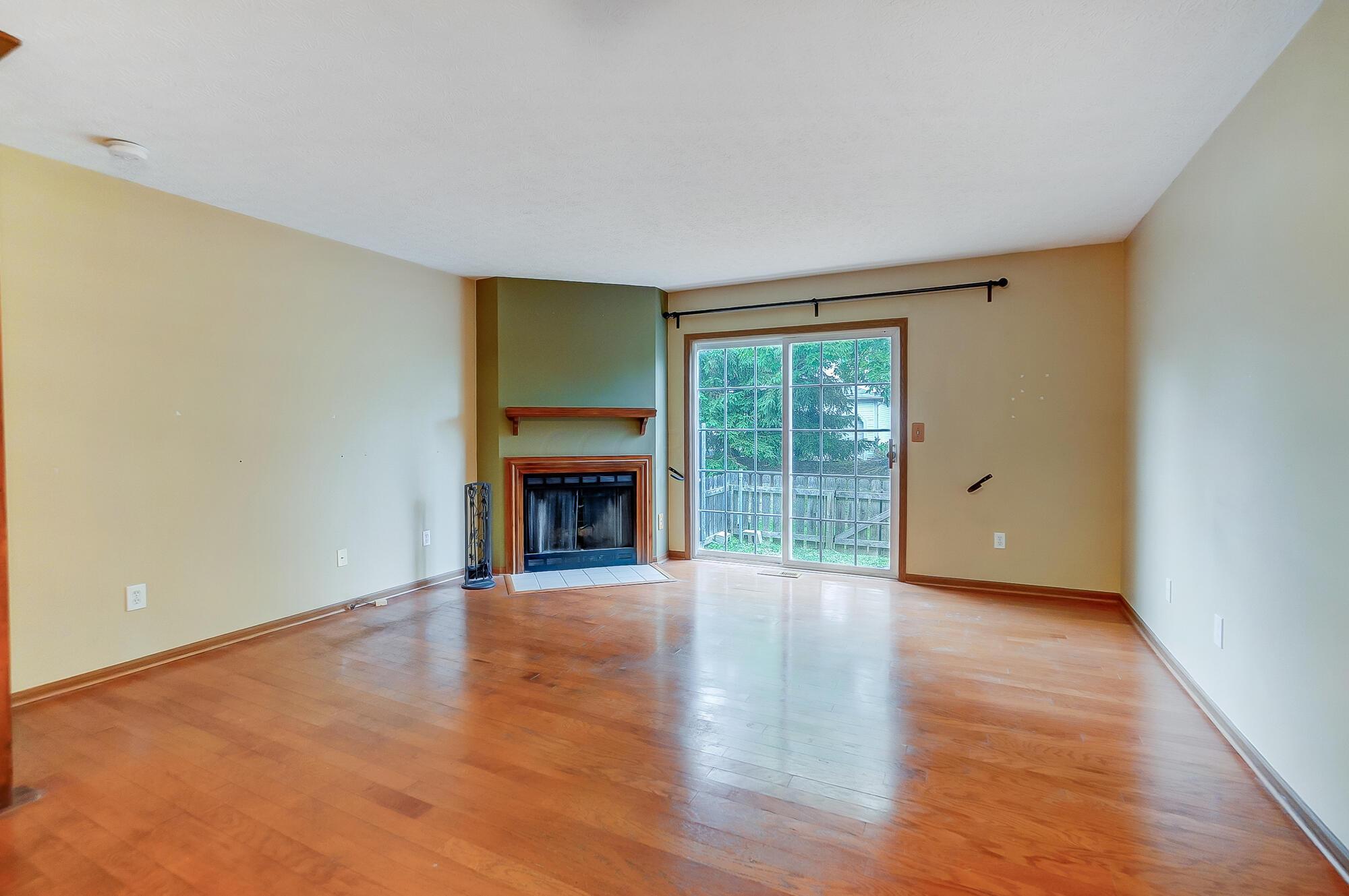 240 Hawkins Lane, 95C