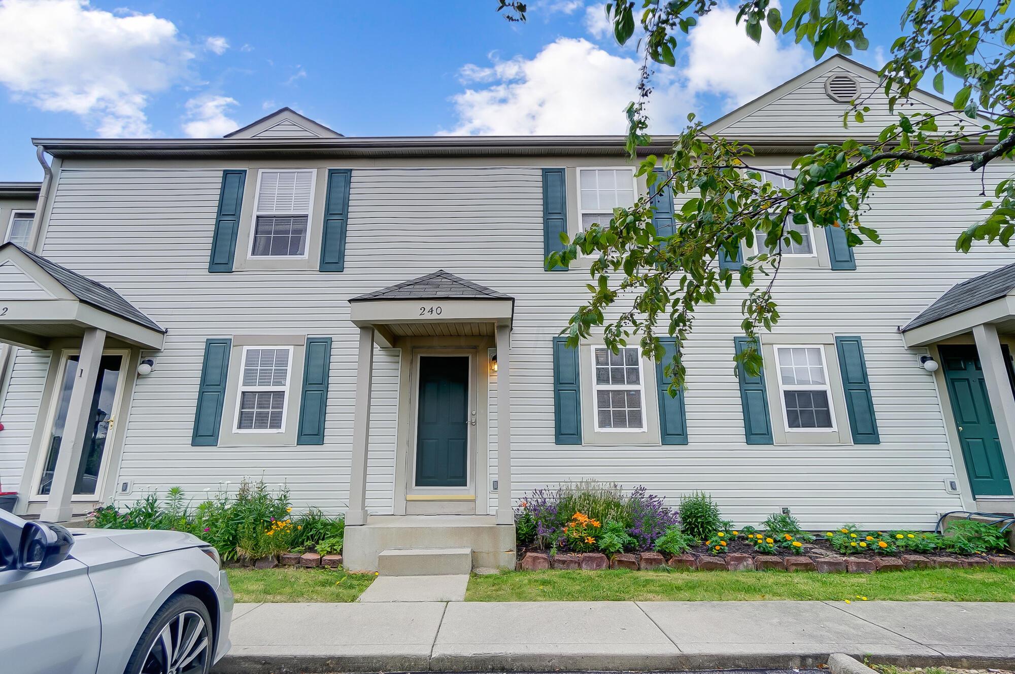 240 Hawkins Lane, 95C