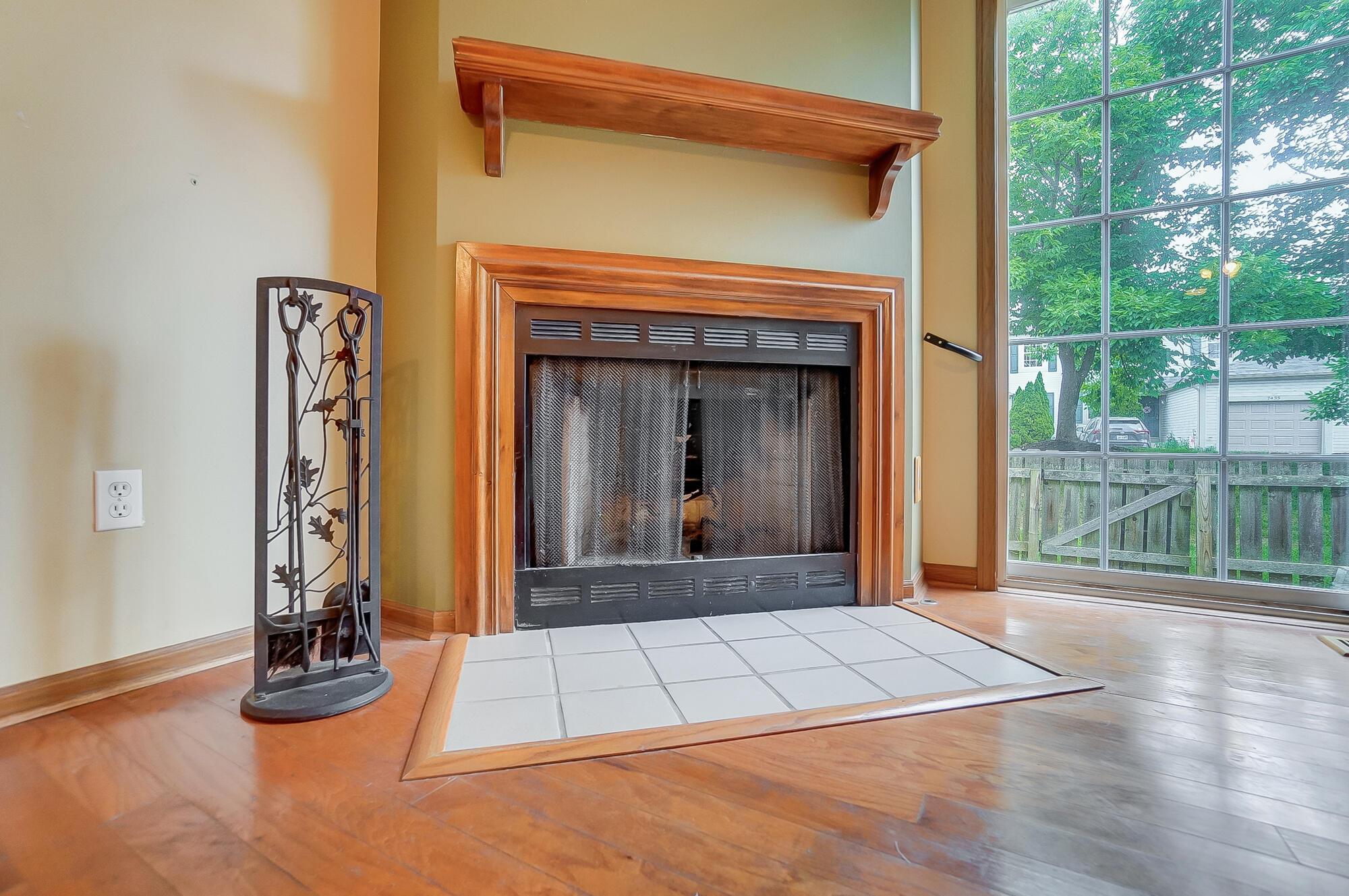 240 Hawkins Lane, 95C