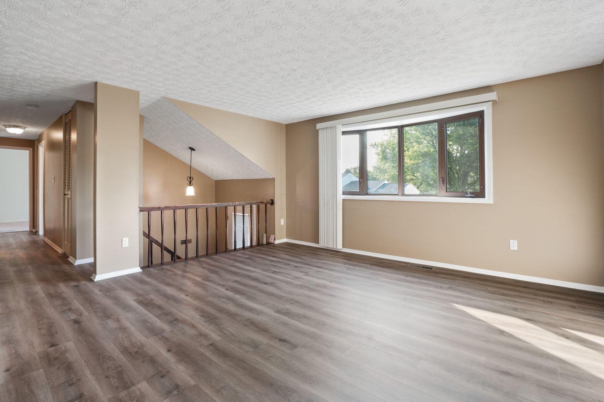 3993 Hendron Court