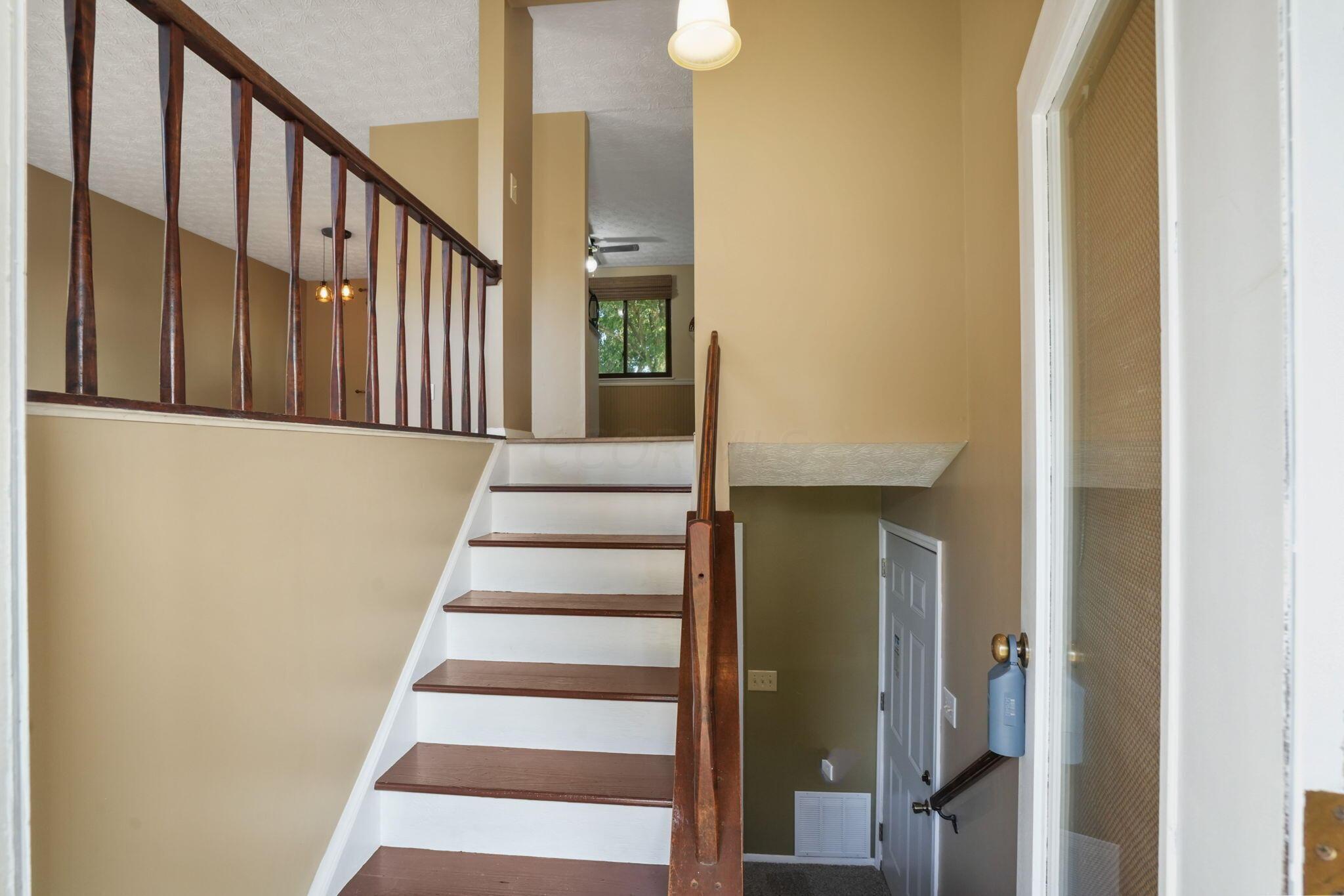 3993 Hendron Court