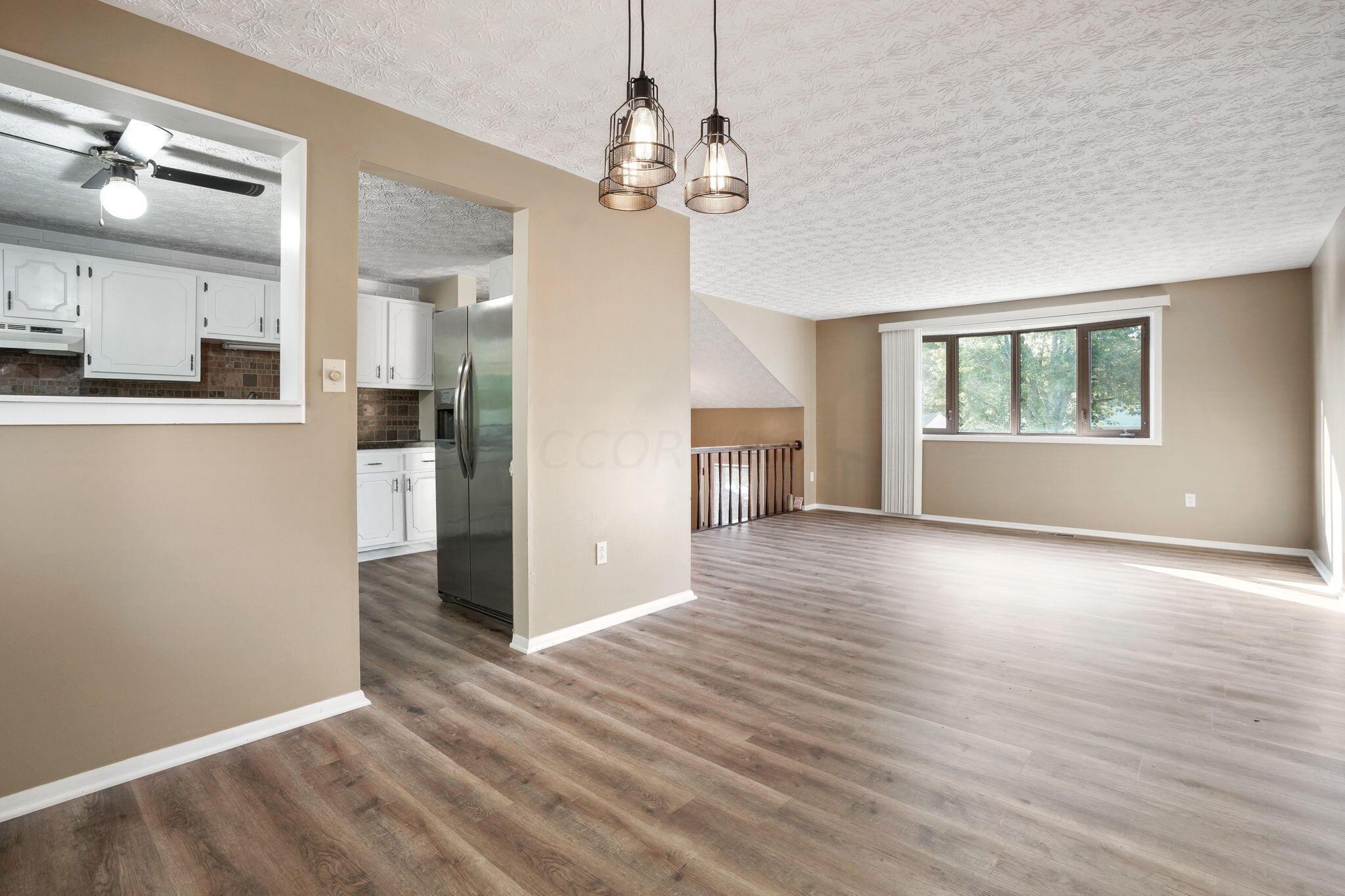 3993 Hendron Court