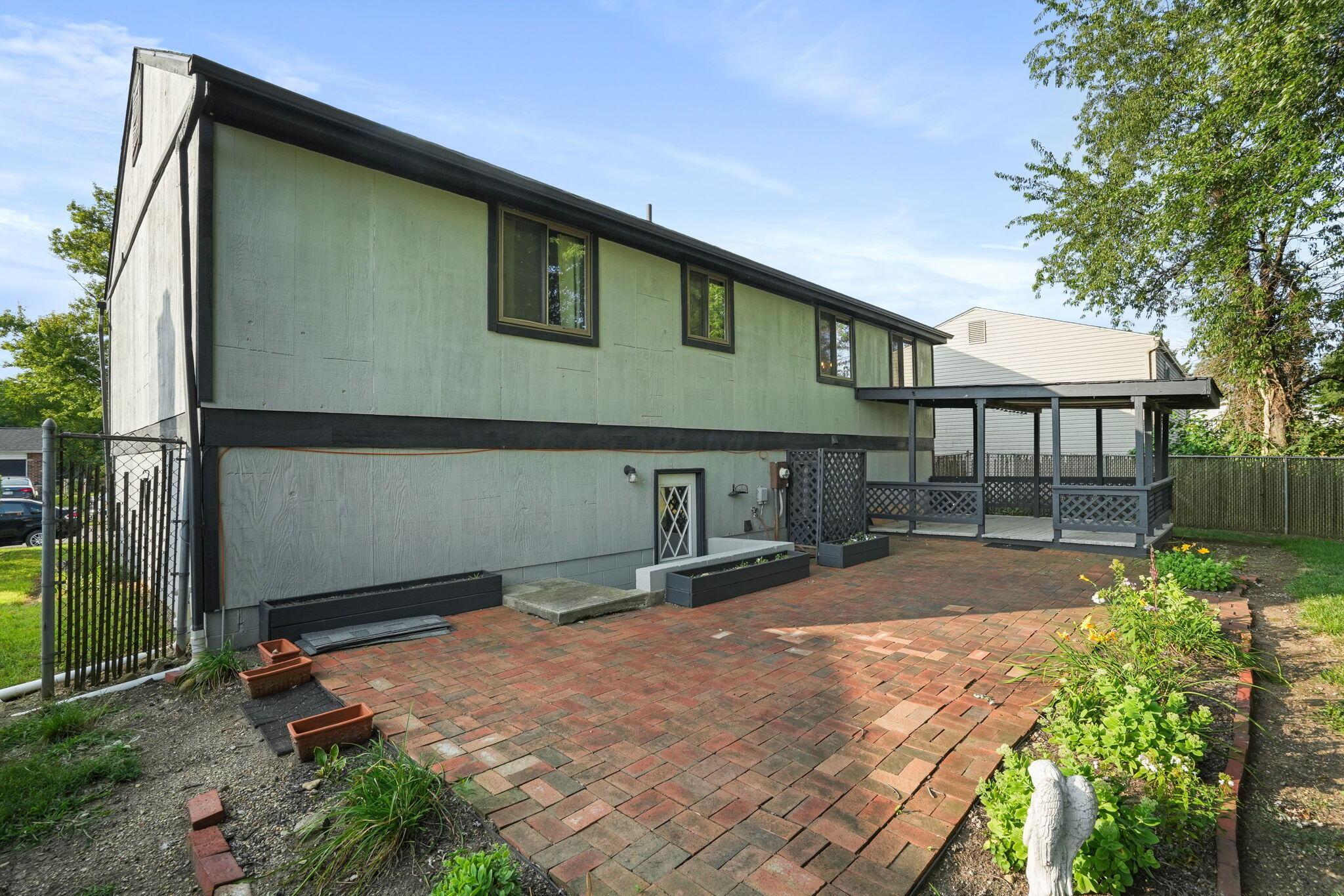 3993 Hendron Court
