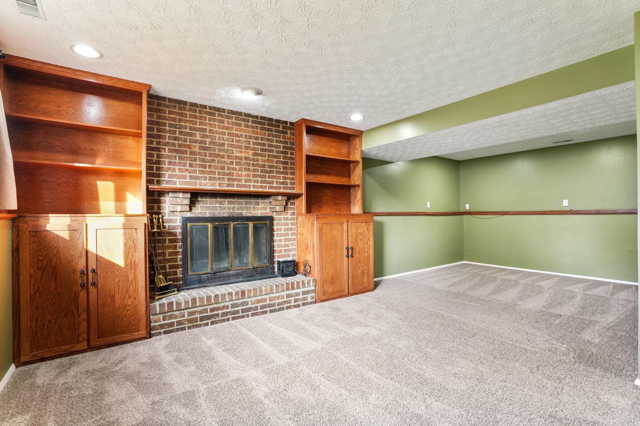 3993 Hendron Court